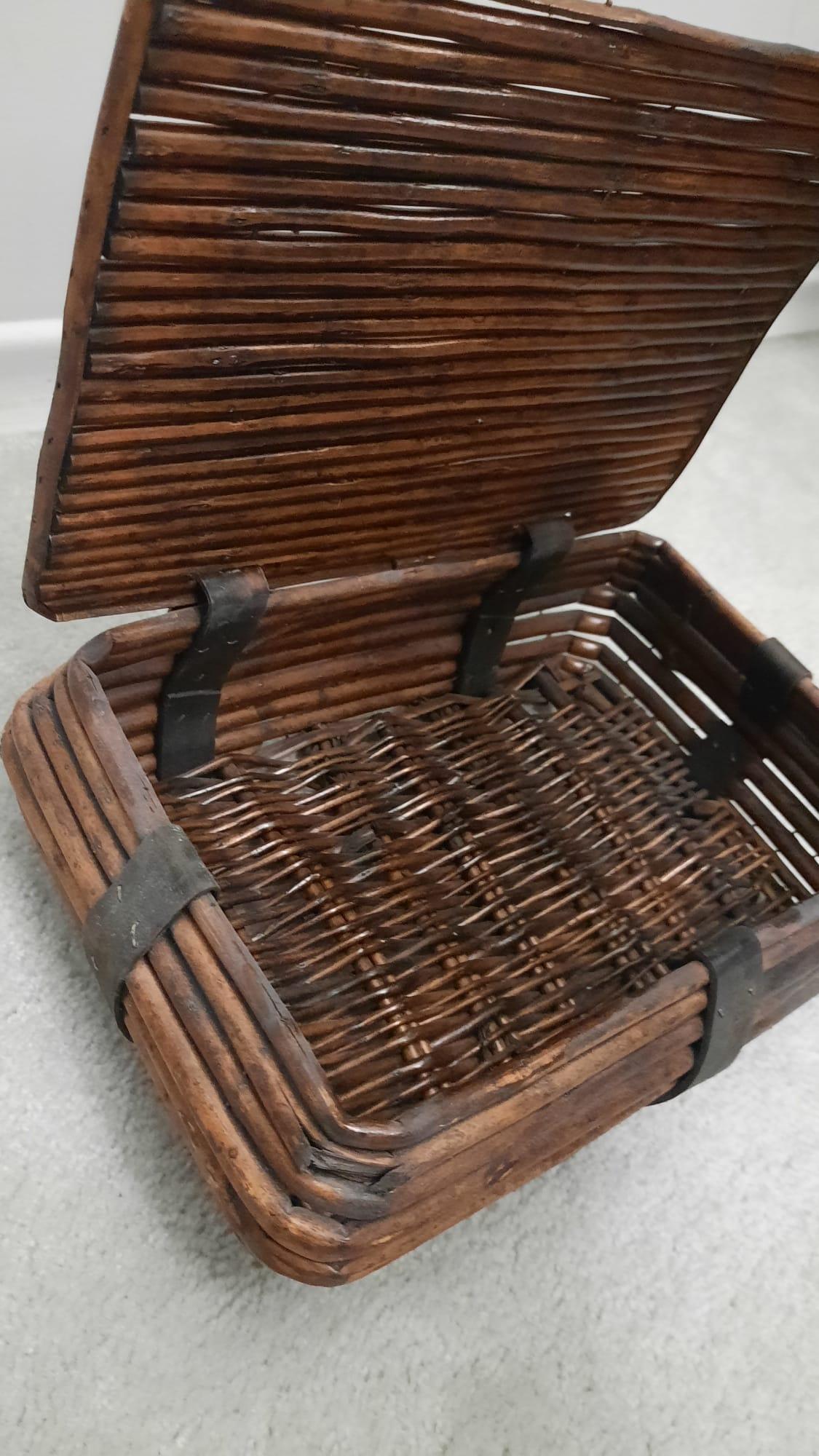 Bamboo rattan box with lid