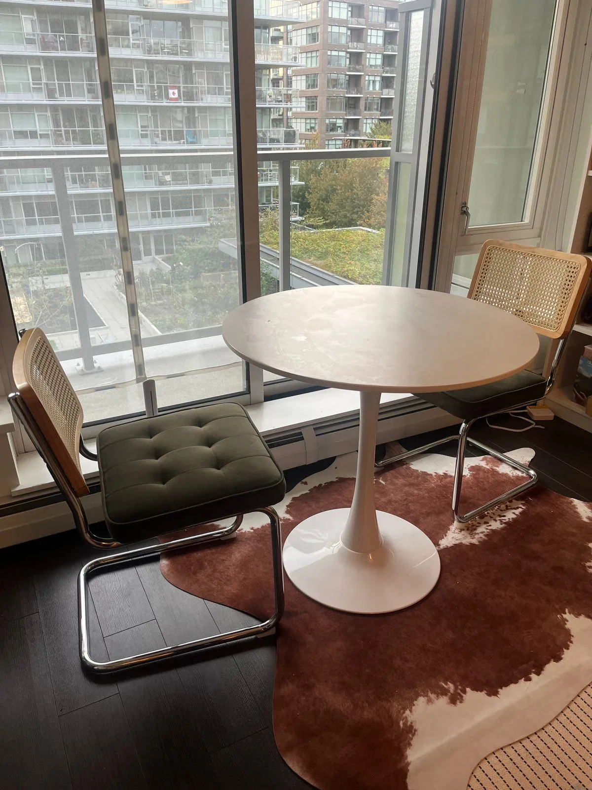 Small Dinner Table thumbnail