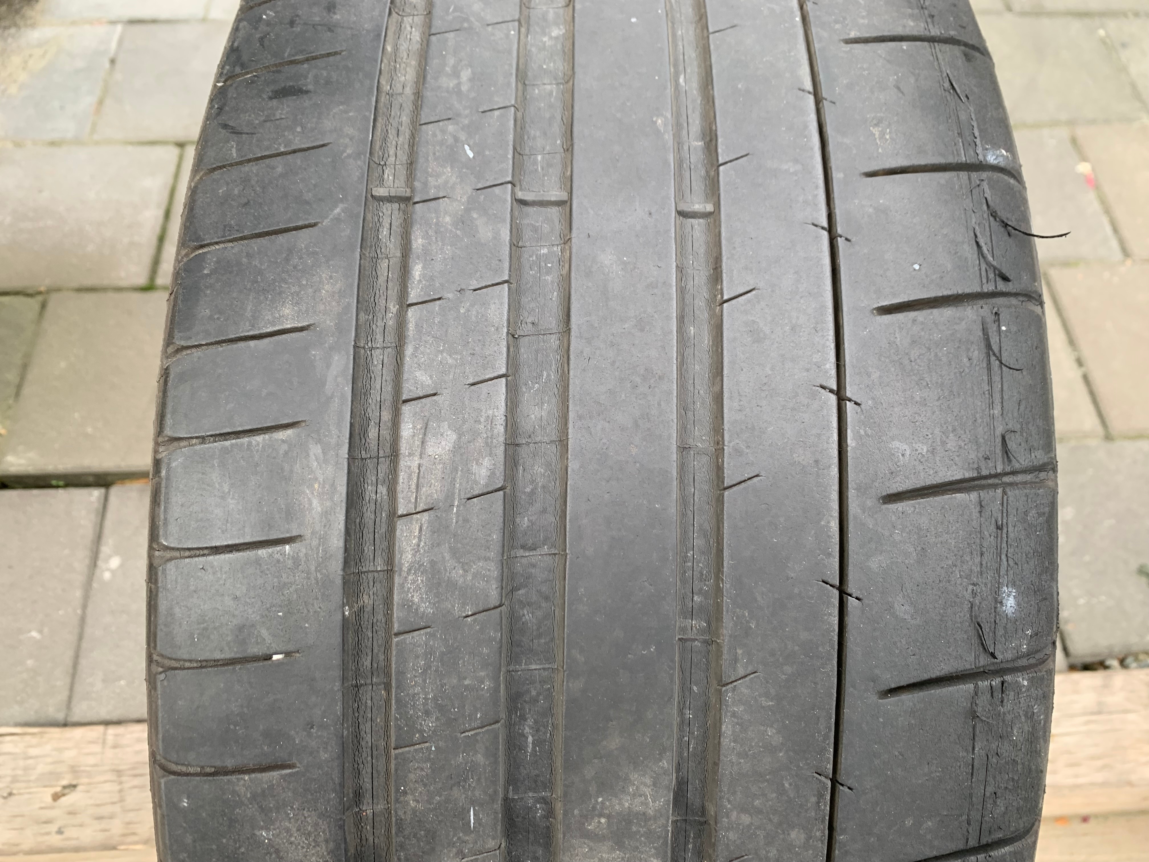 1 X single 245/40/18 97Y Michelin Pilot Super Sport w 55% tread - photo 2