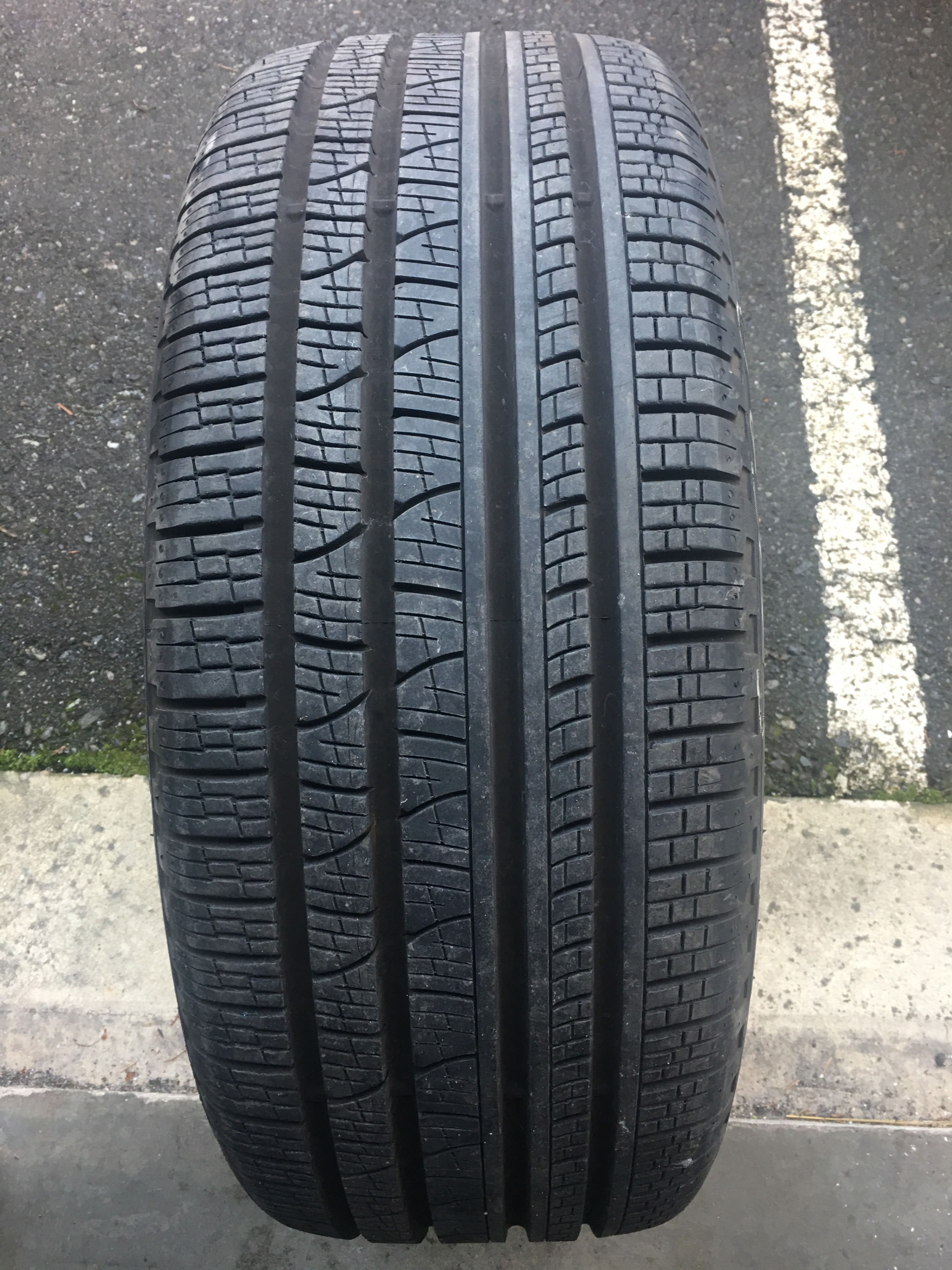 1 X single 245/45/20 Pirelli scorpion verde A/S LR w 95% tread