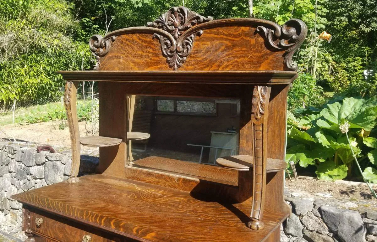Antique Tiger Oak Sideboard Buffet with Hutch & Key image indicator(7)
