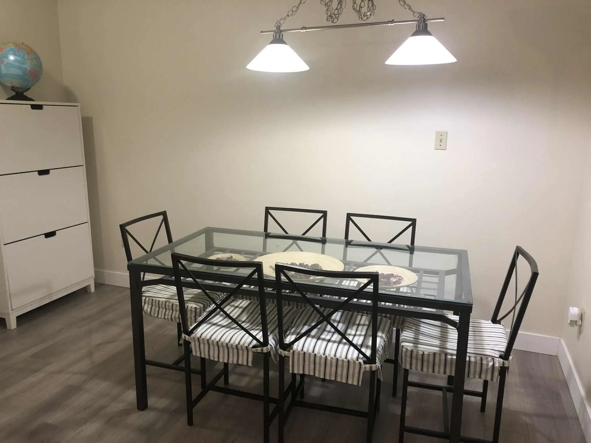 Furnished 2-Bedroom Townhouse for Rent image indicator(3)