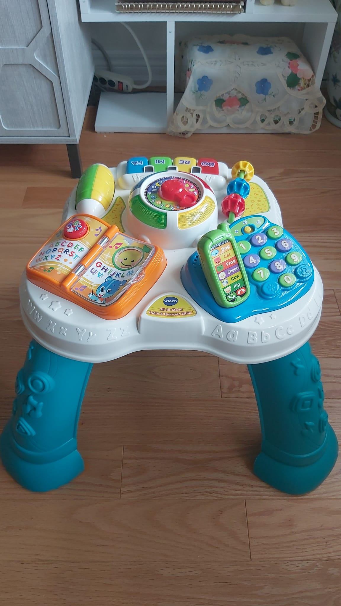 VTech Sit-to-Stand Learn & Discover Table – Mint Condition - photo 2