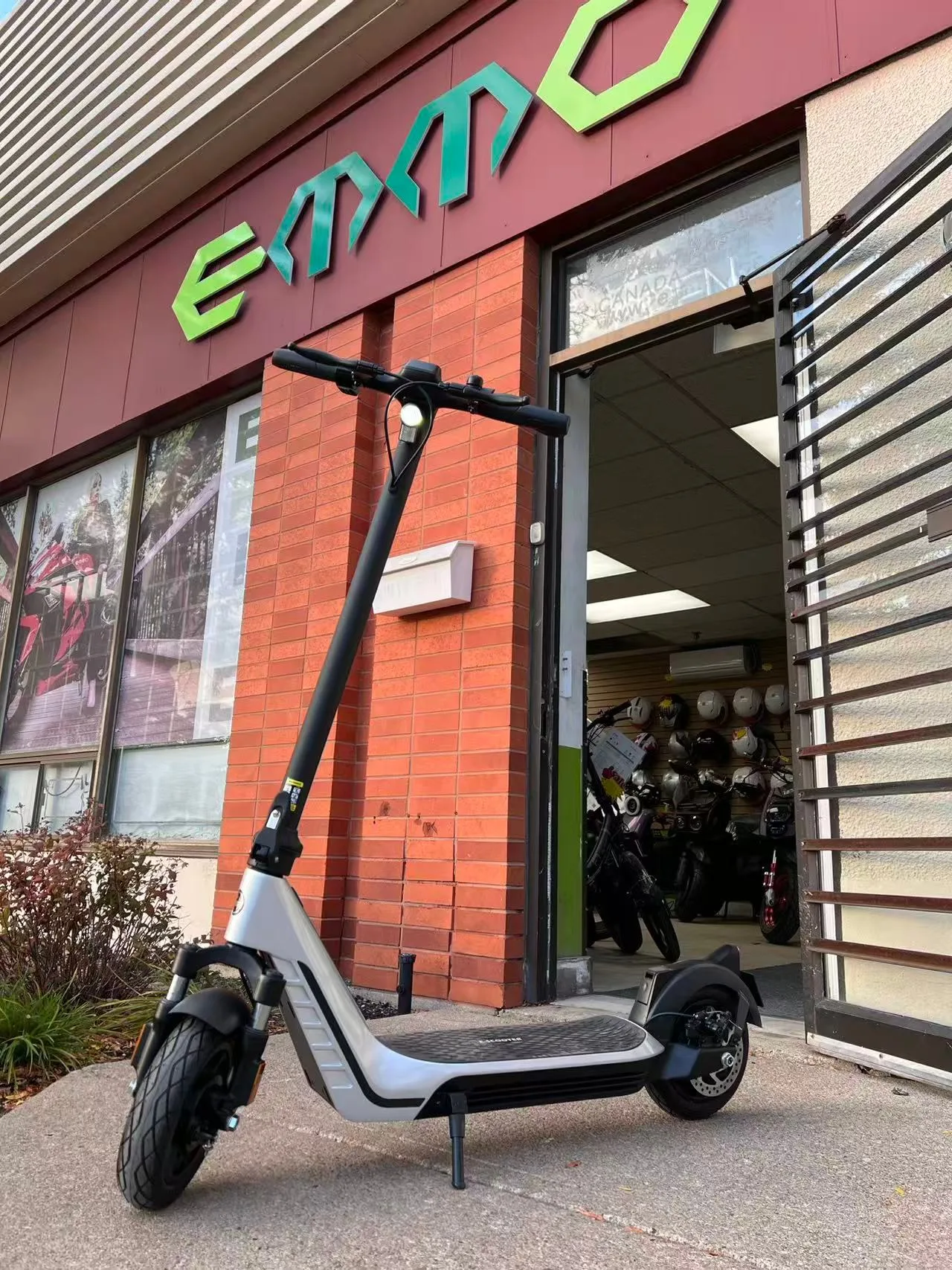 E-SCOOTER Silver | Up to 50 km Range | Foldable | Dual Brake thumbnail