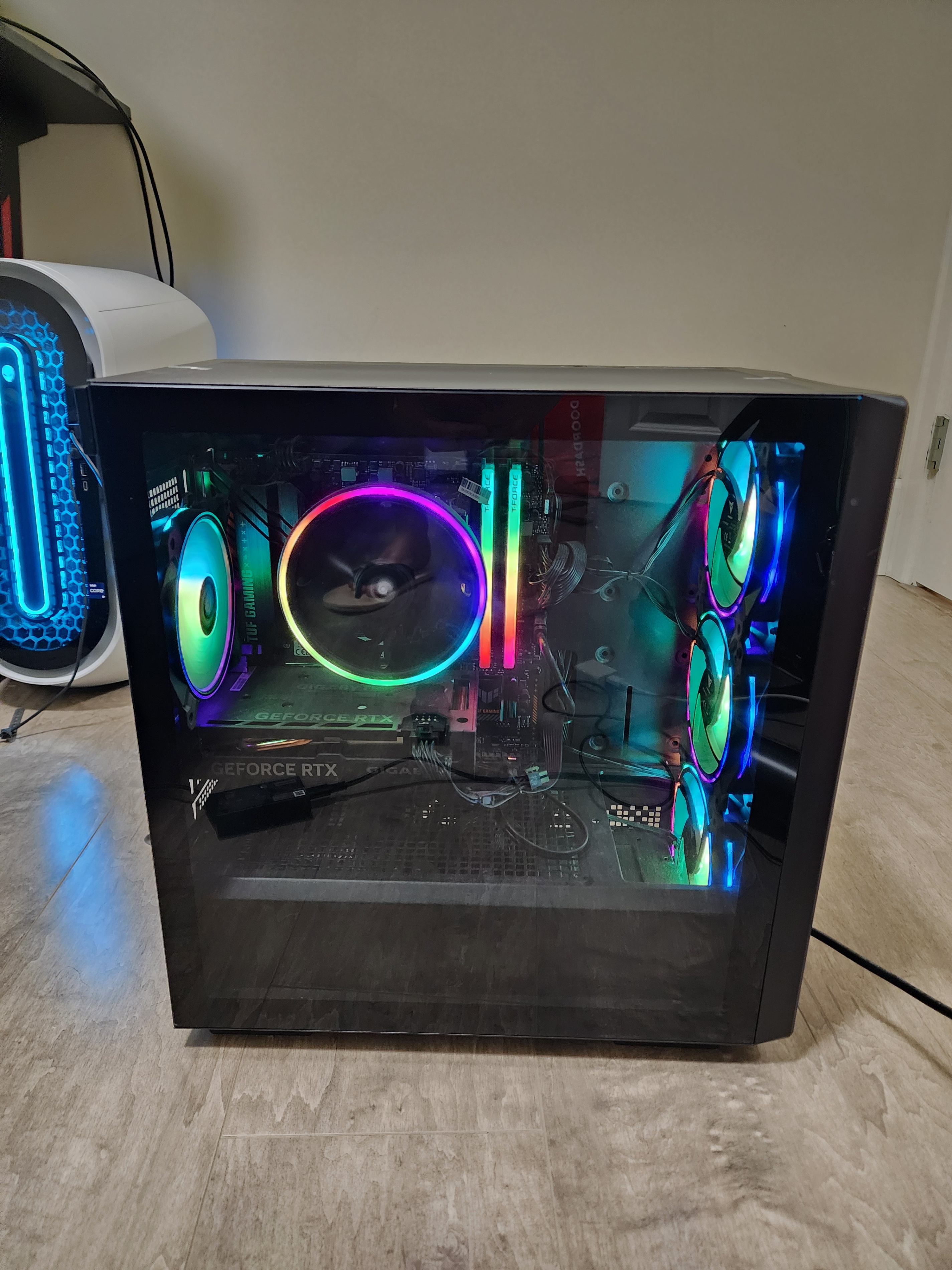 Open Box Gaming PC RTX 4060 Ryzen 7 7700 32 GB RAM