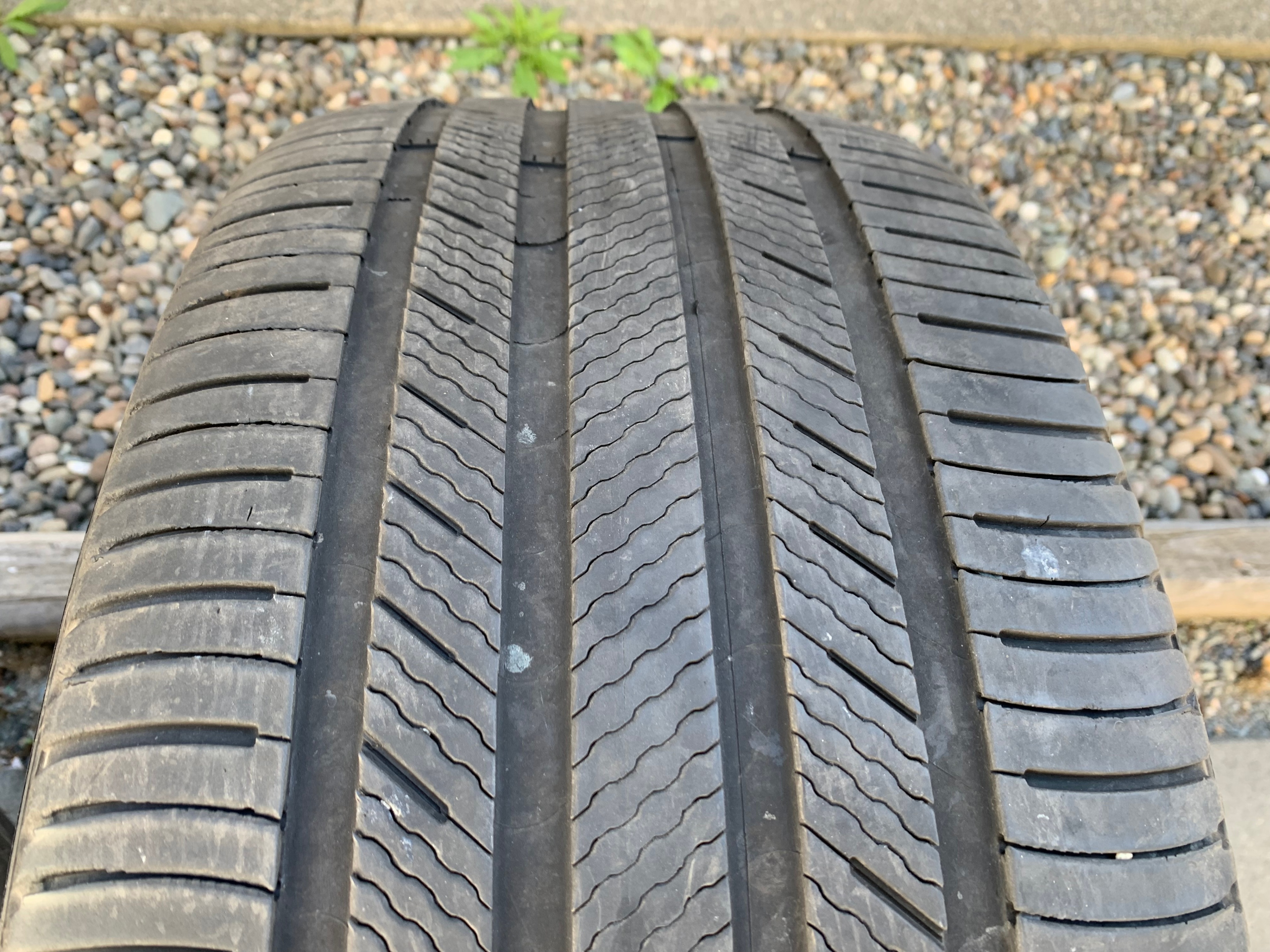 1 x single 275/45/20 M+S 110V Michelin premier LTX w 50% tread - photo 3