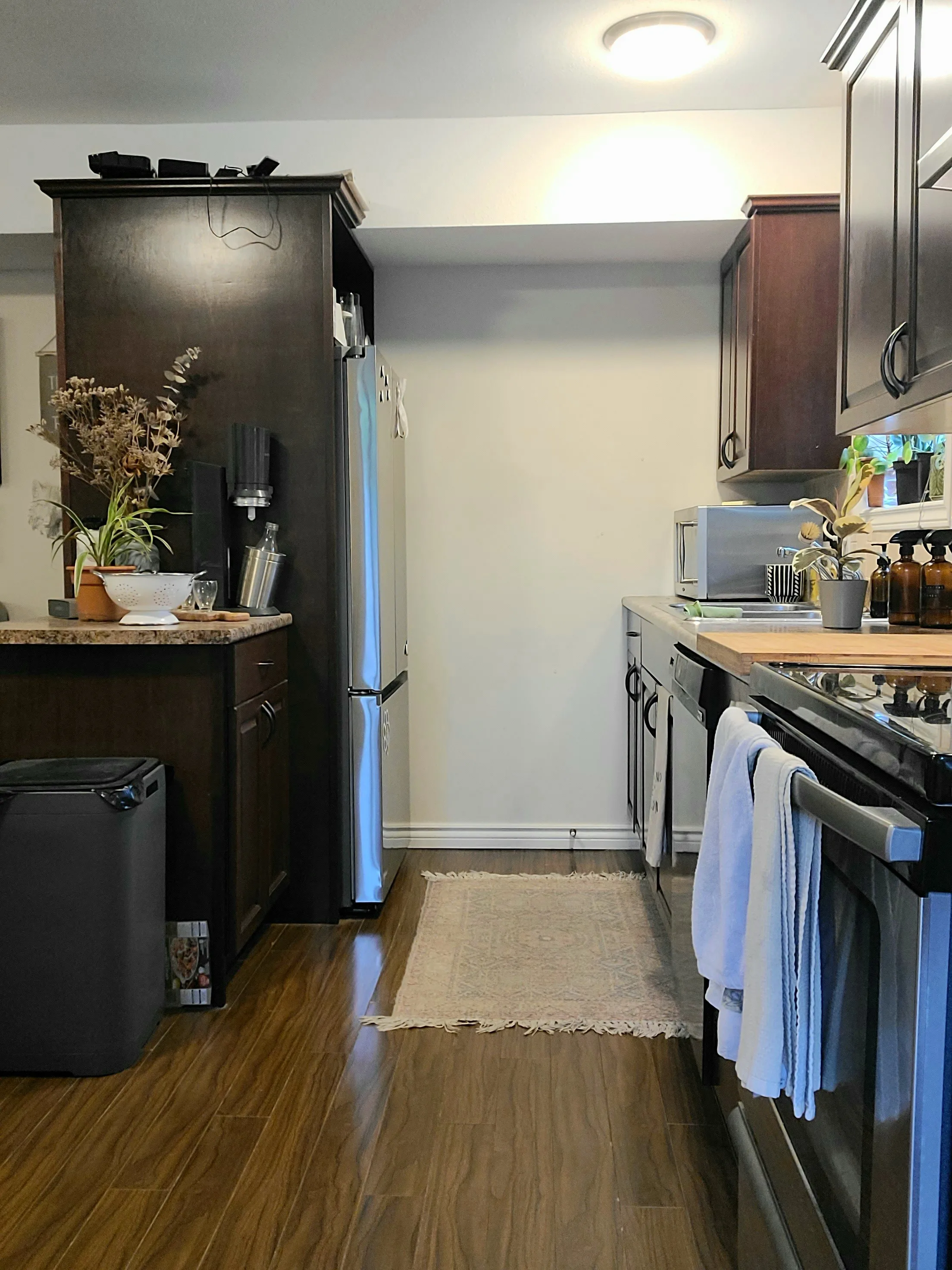 **Bright, Spacious and Quiet, 2BDR Ground Level Suite** image indicator(3)