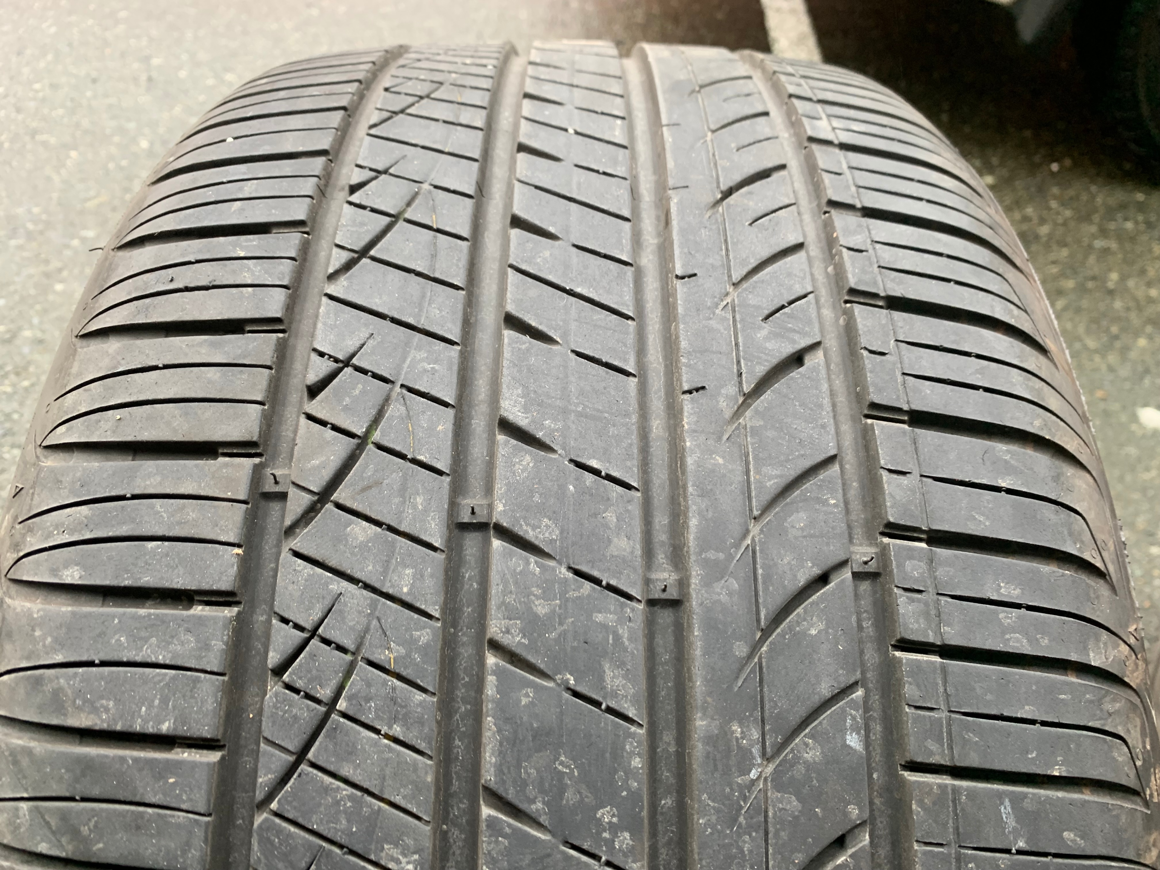 1 x single 285/35/20 Hankook Ventus S1 Noble 2 RFT w 90% tread - photo 3
