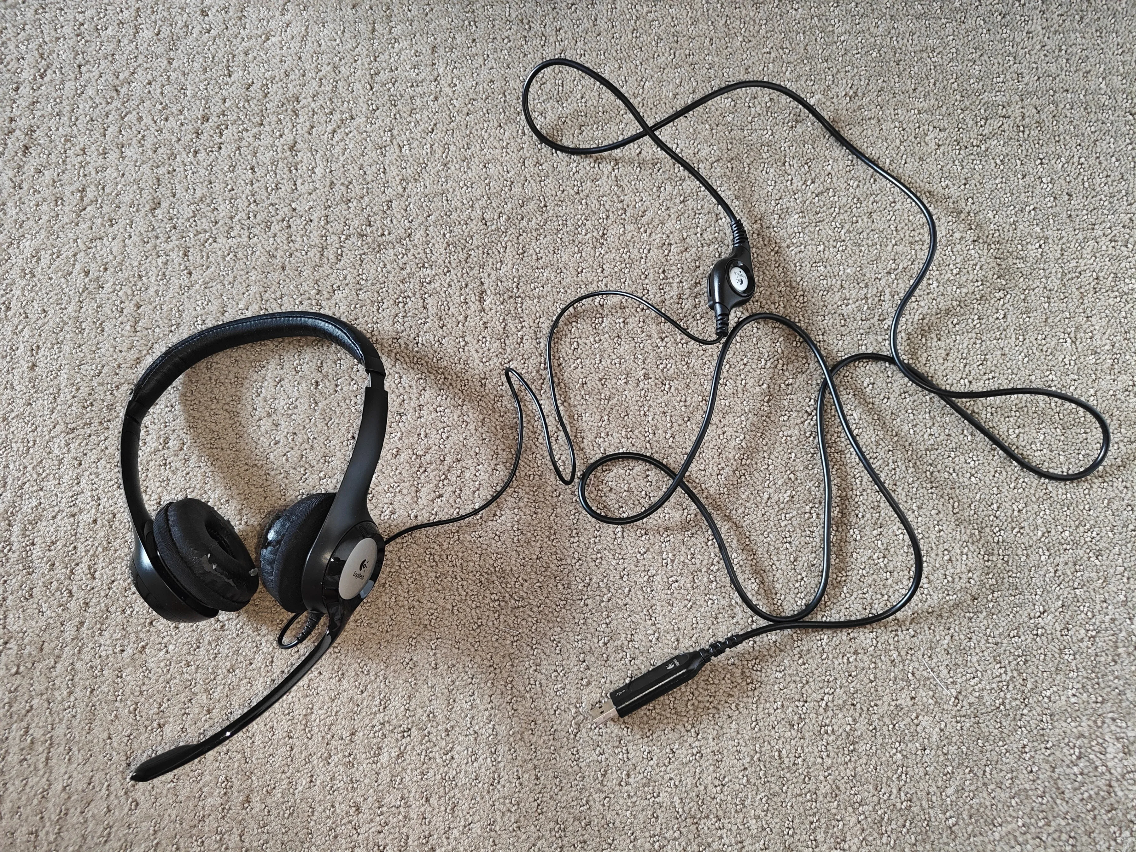 Logitech ClearChat Comfort USB Headset H390 with Microphone thumbnail