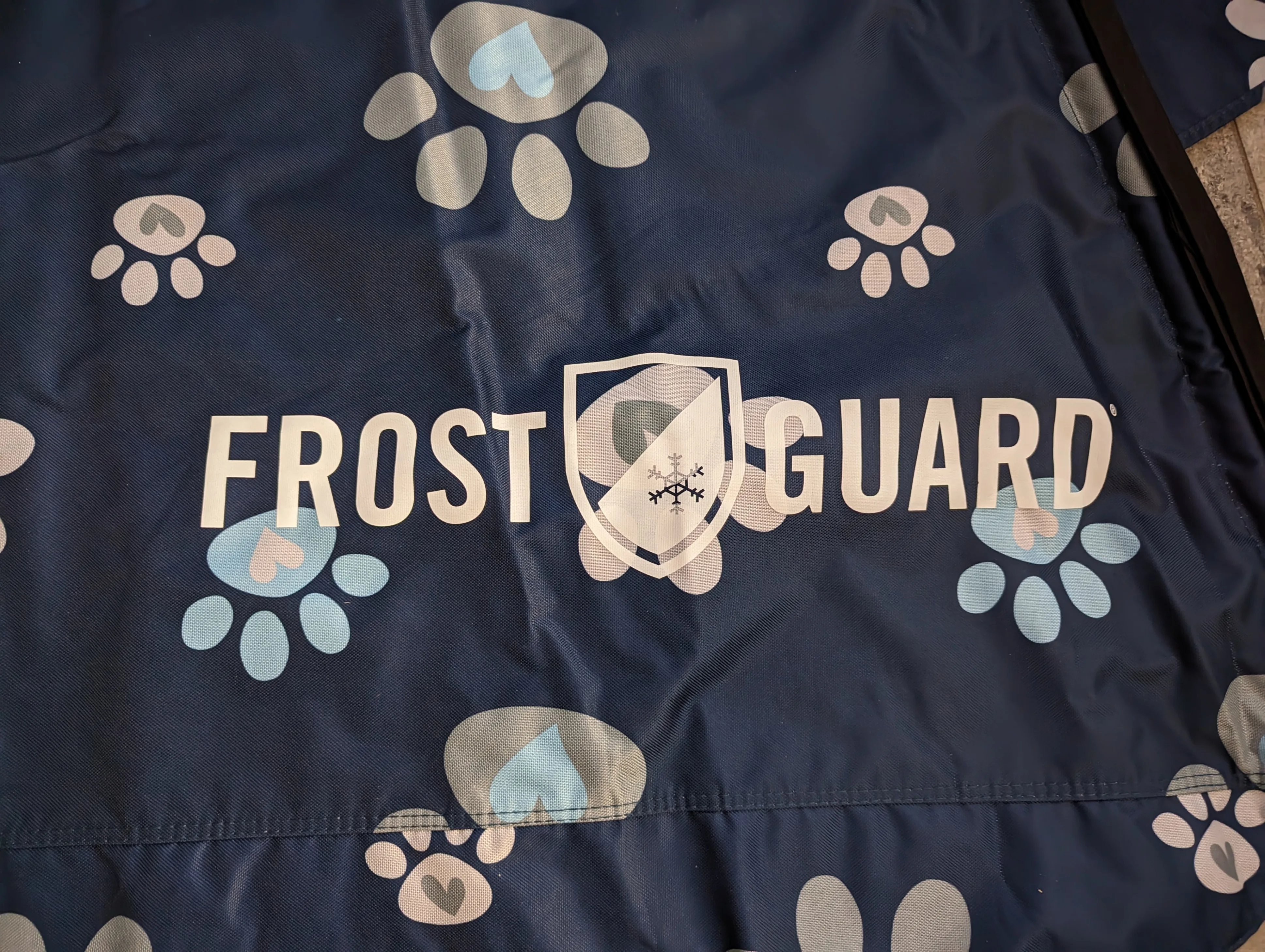 FrostGuard Windshield Cover image indicator(4)