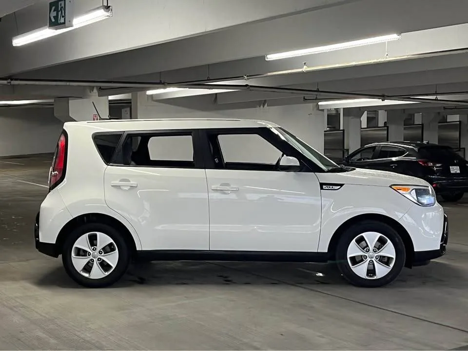 2016 Kia Soul image indicator(6)