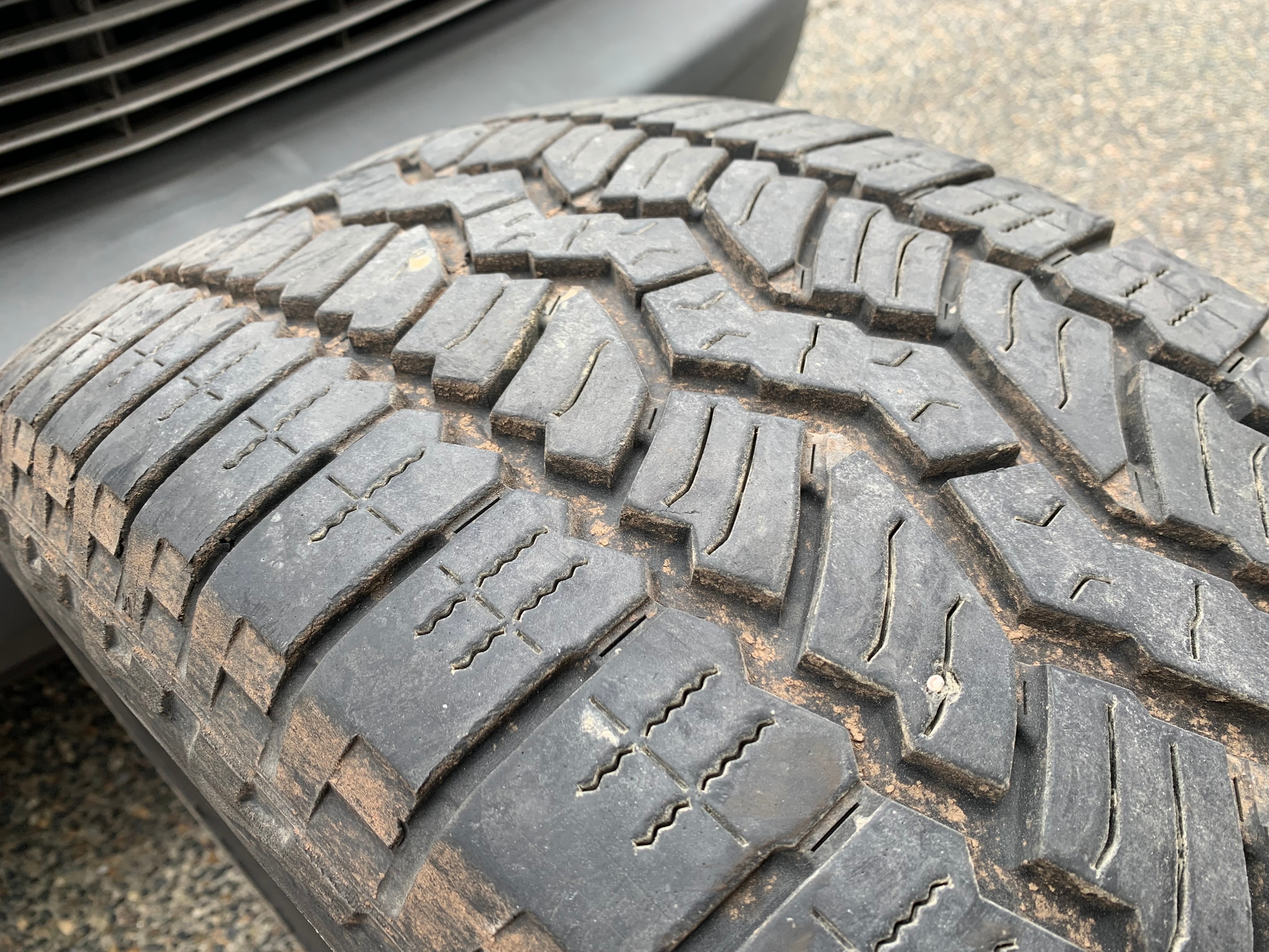 1 X single 275/55/20 M+S Falken wildpeak A/T AT3W A w 70% tread - photo 4