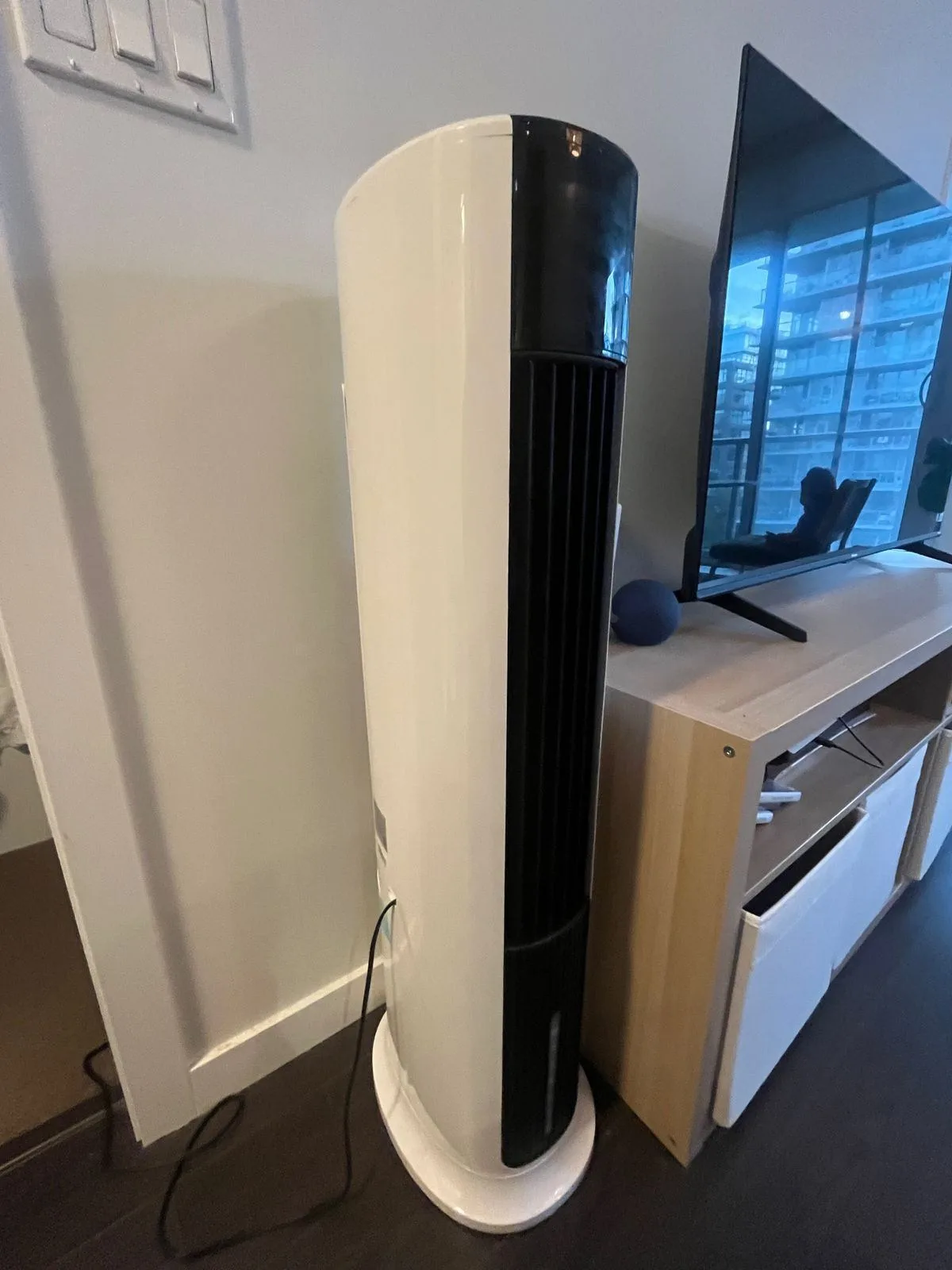 Towerfan with aircooler and humidifier (Or buy 2 for $199) thumbnail