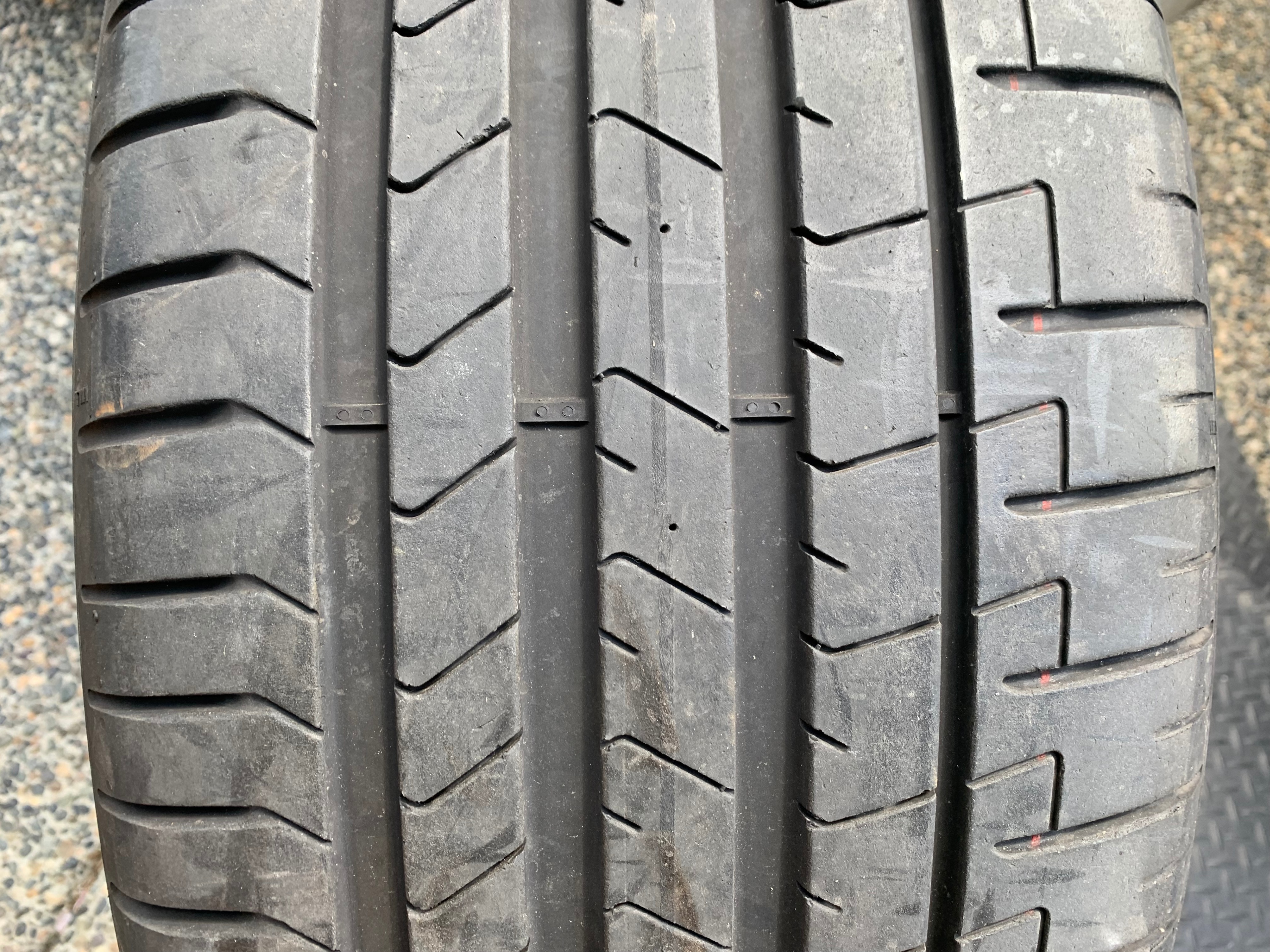 Pair of 255/40/21 XL 102Y Pirelli Pzero PZ4 with 70% tread - photo 2