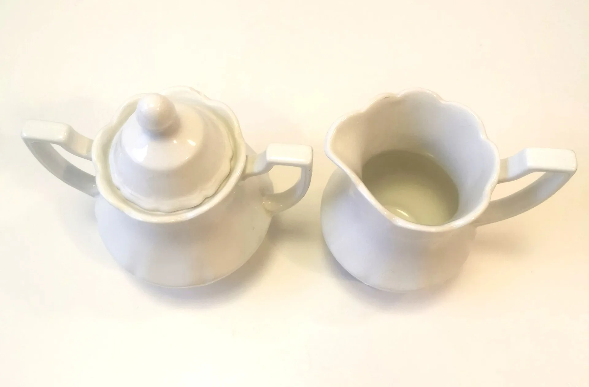 Sugar Bowl / Creamer Vintage Ironstone Royal Staffordshire image indicator(8)