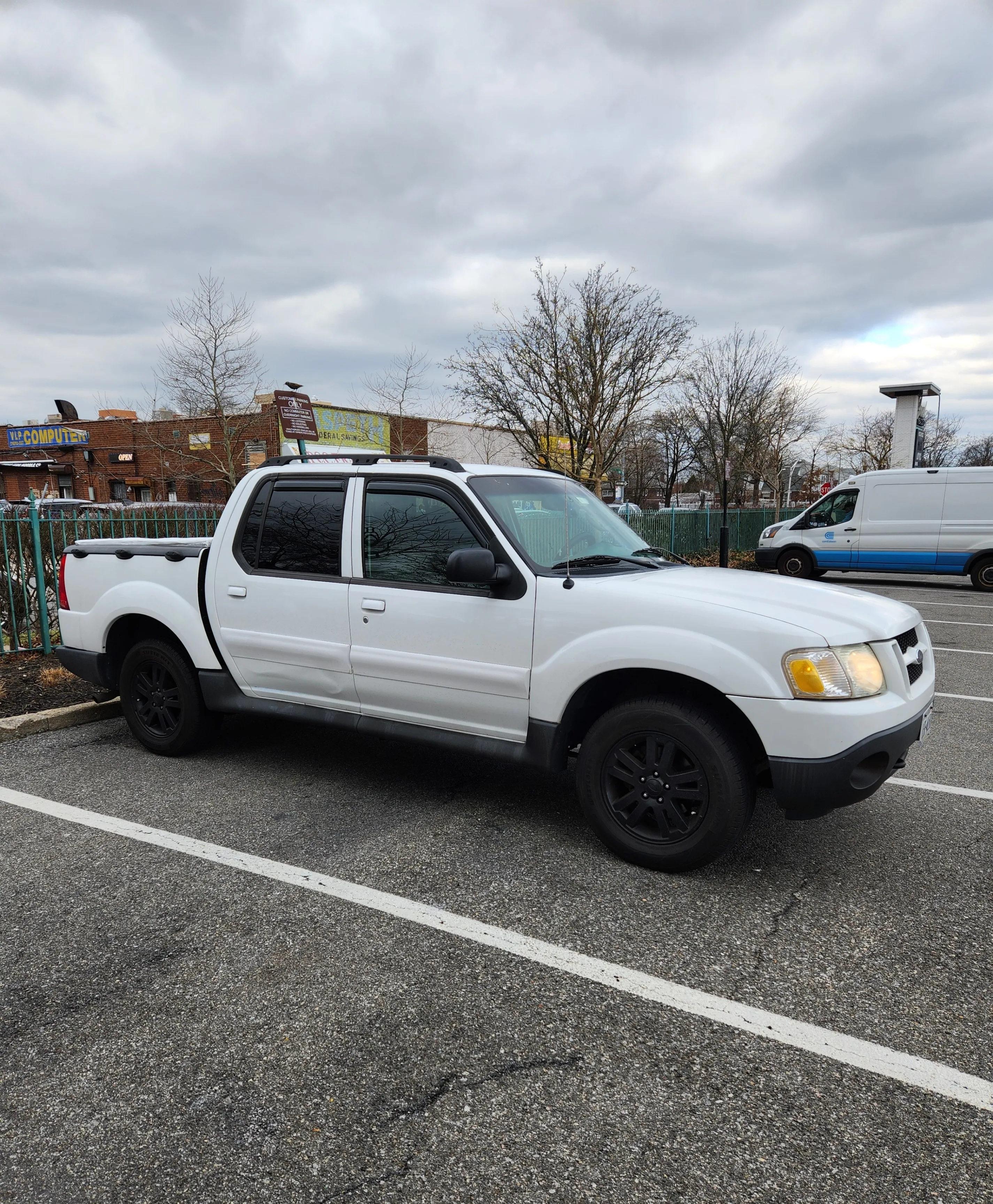 2005 Ford Explorer Sport Trac 4x4 image indicator(2)