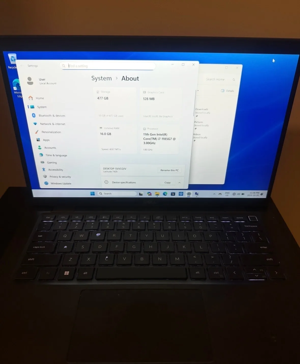 Dell Latitude 7420 Lapetop – i7 / 16GB RAM / 512GB SSD image indicator(8)