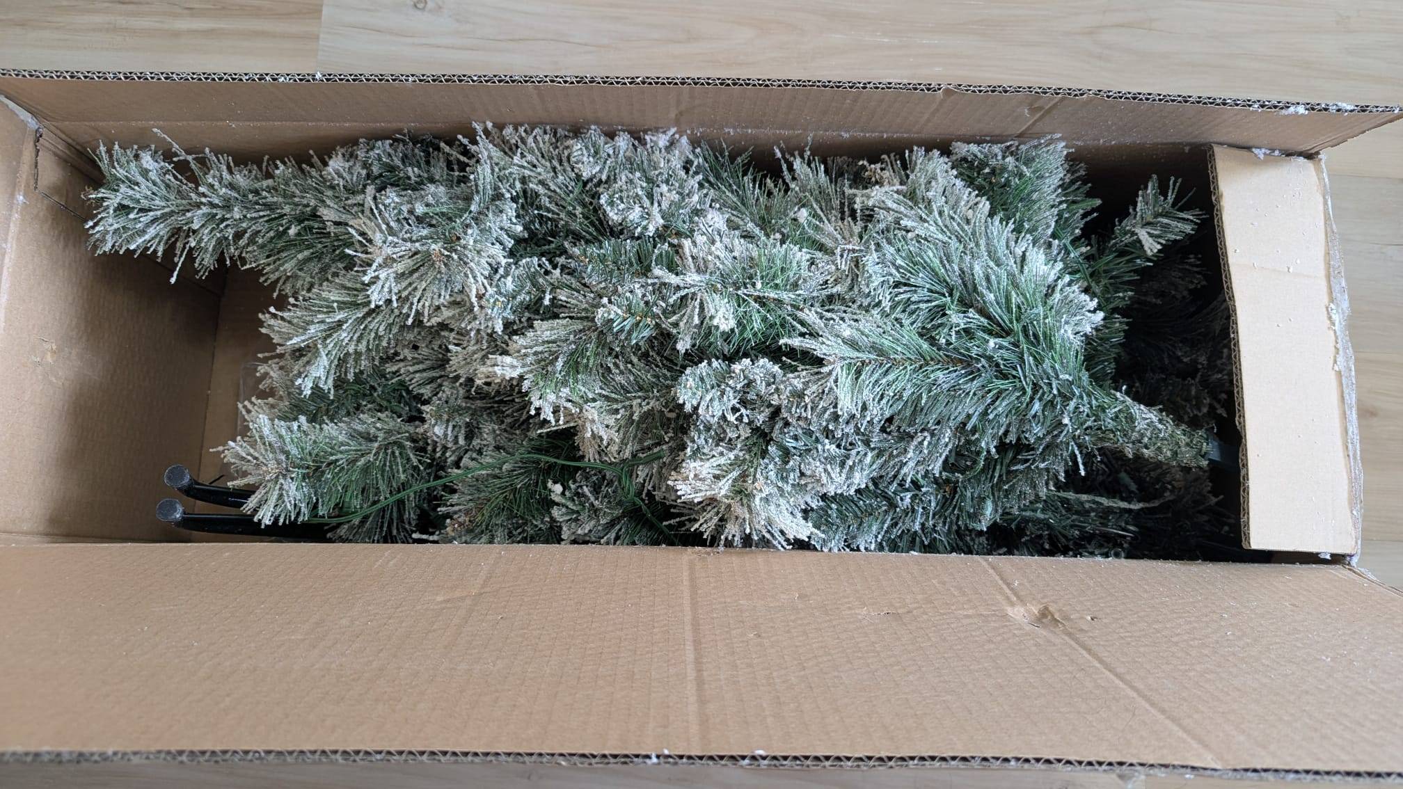 Goplus 6ft Pre-lit Snow Flocked Christmas Tree - photo 2