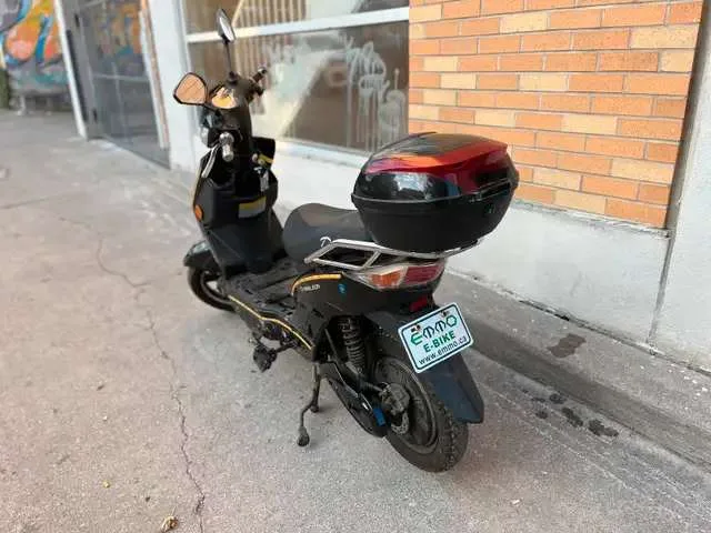 60V Lithium Ion Black Hornet 4.0 Electric Scooter $1,000 image indicator(3)
