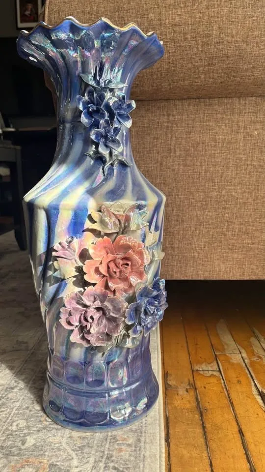 Large antique vintage vase image indicator(3)