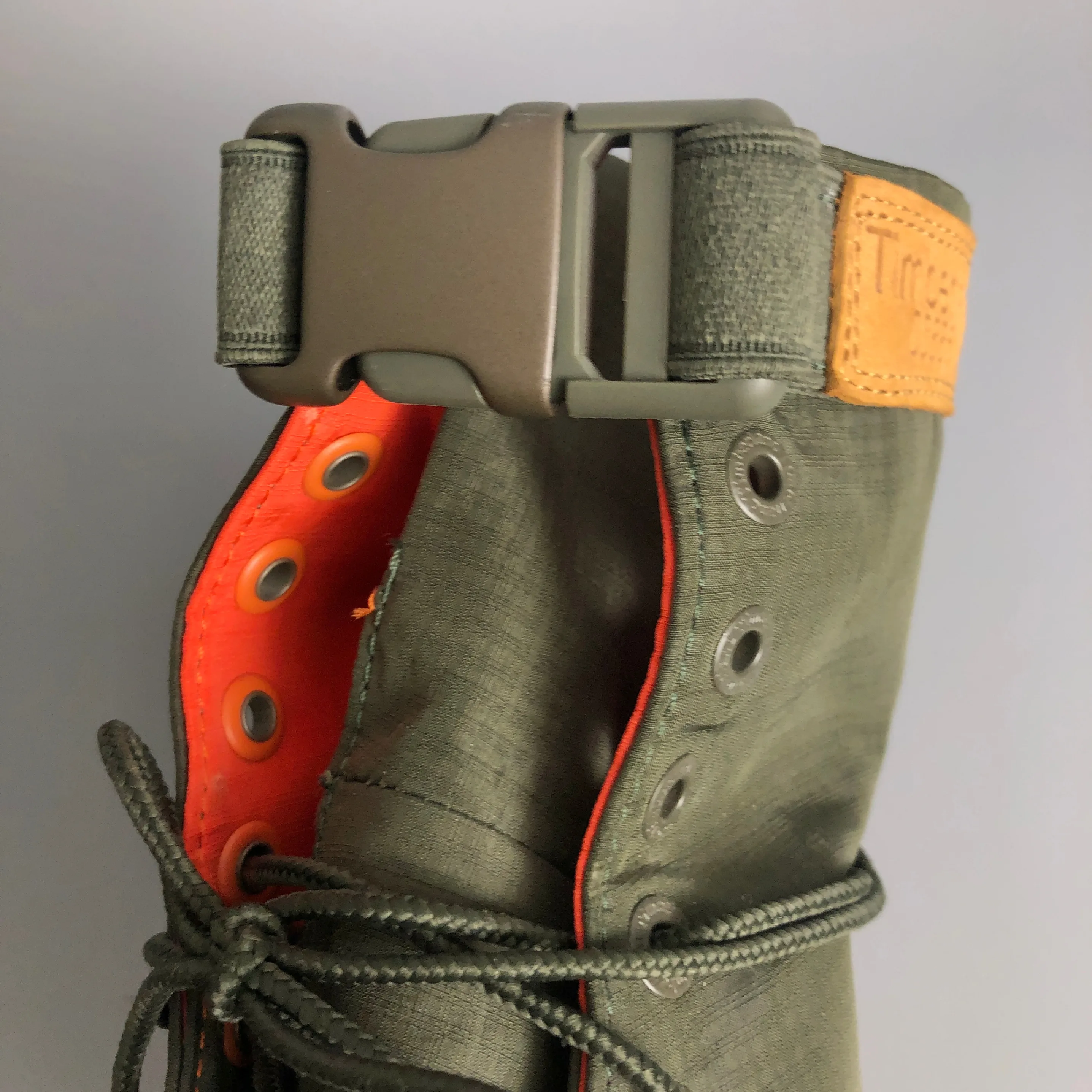 L👀k! Very Unique Timberland Suede Boots image indicator(6)