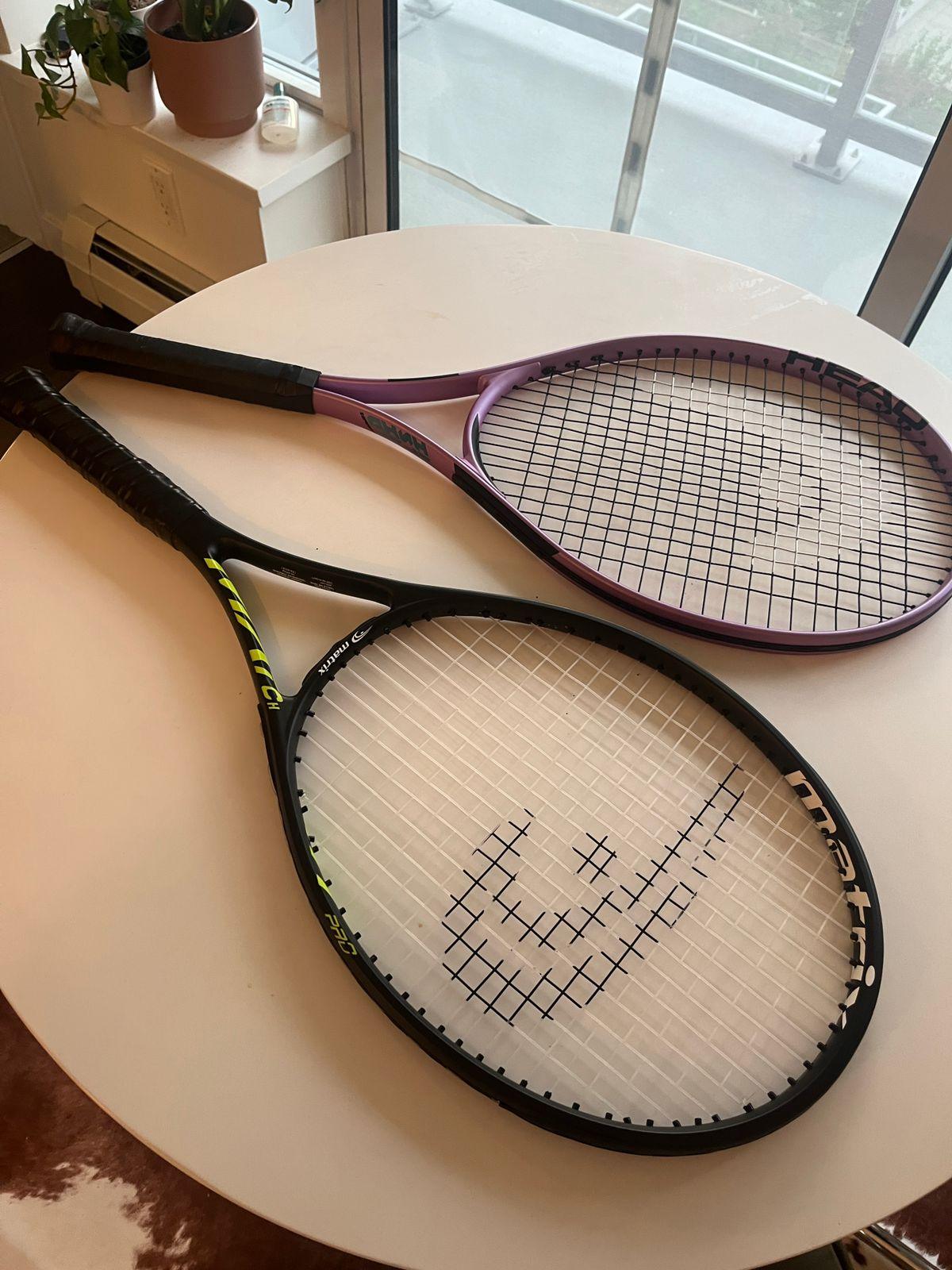 Tennis racket bundle - (Includes 3 tennis balls).