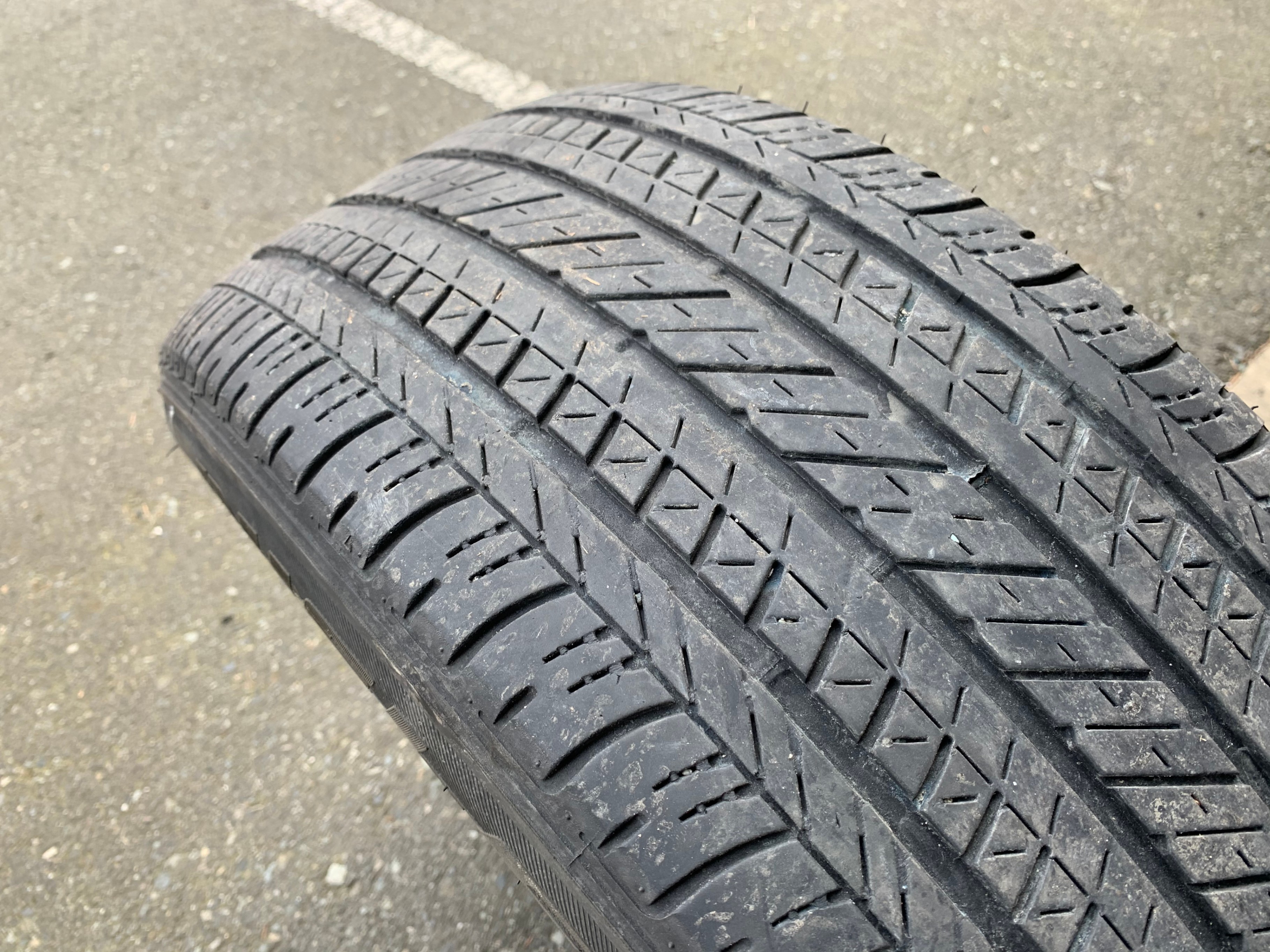 1 x single 235/50/18 Bridgestone dueler HL 422 ecopia 50% tread - photo 4