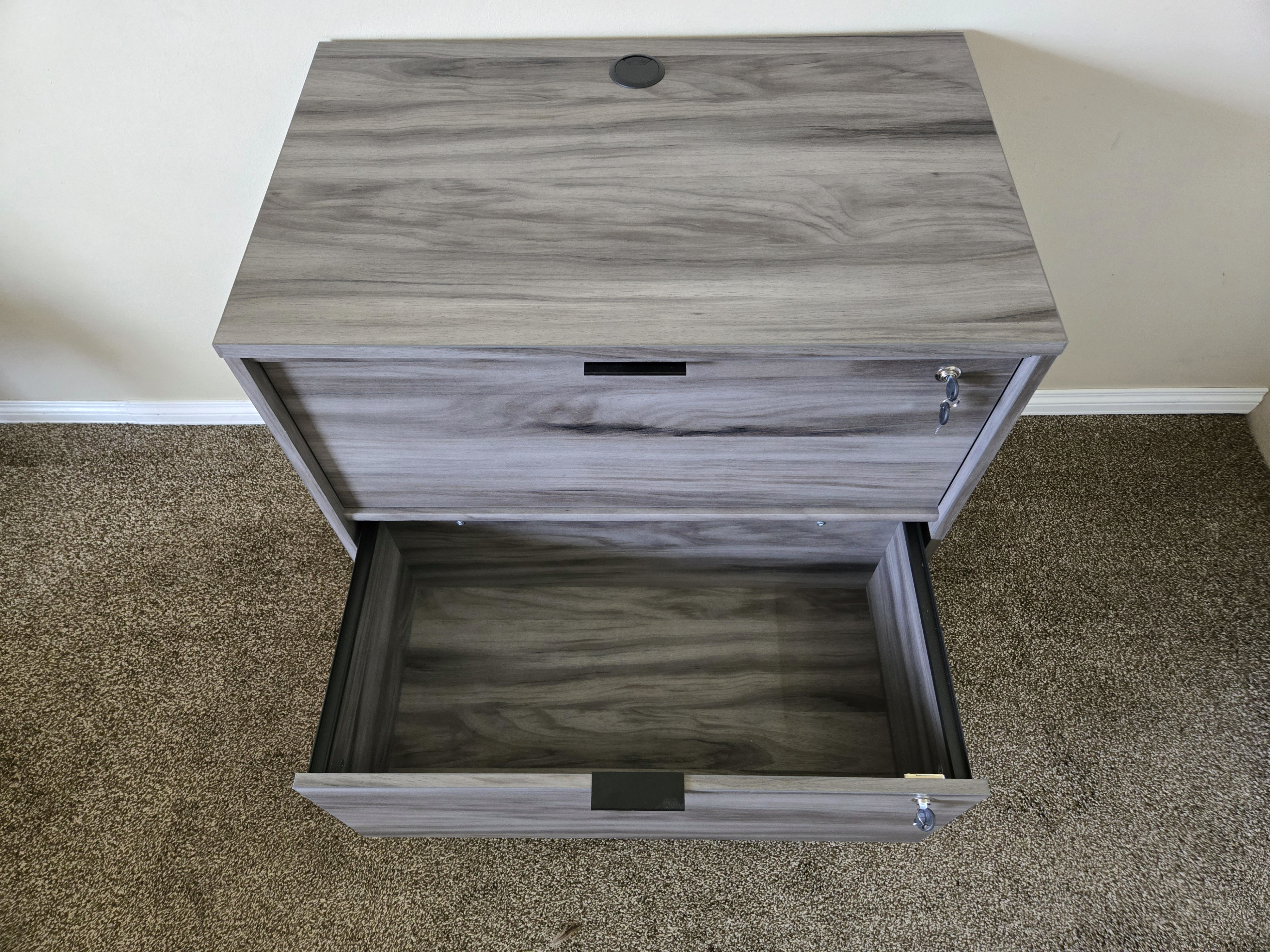 2-Drawer Dresser / Filing Cabinet (Wooden) (29½"×18½"×30¼") - photo 4
