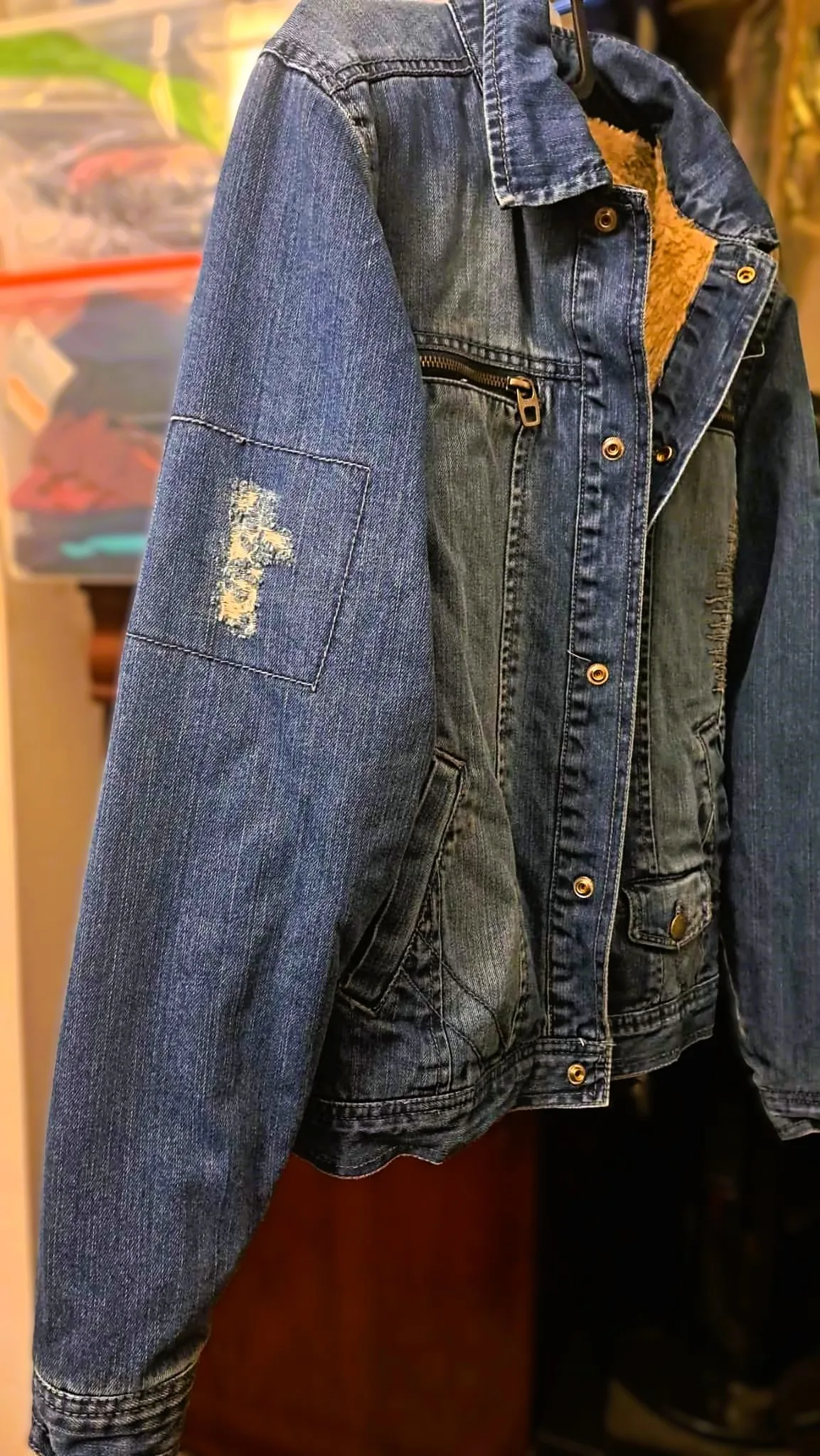 Denim Sherpa Jacket Ripped Classic Design Distressed Sleeve image indicator(6)