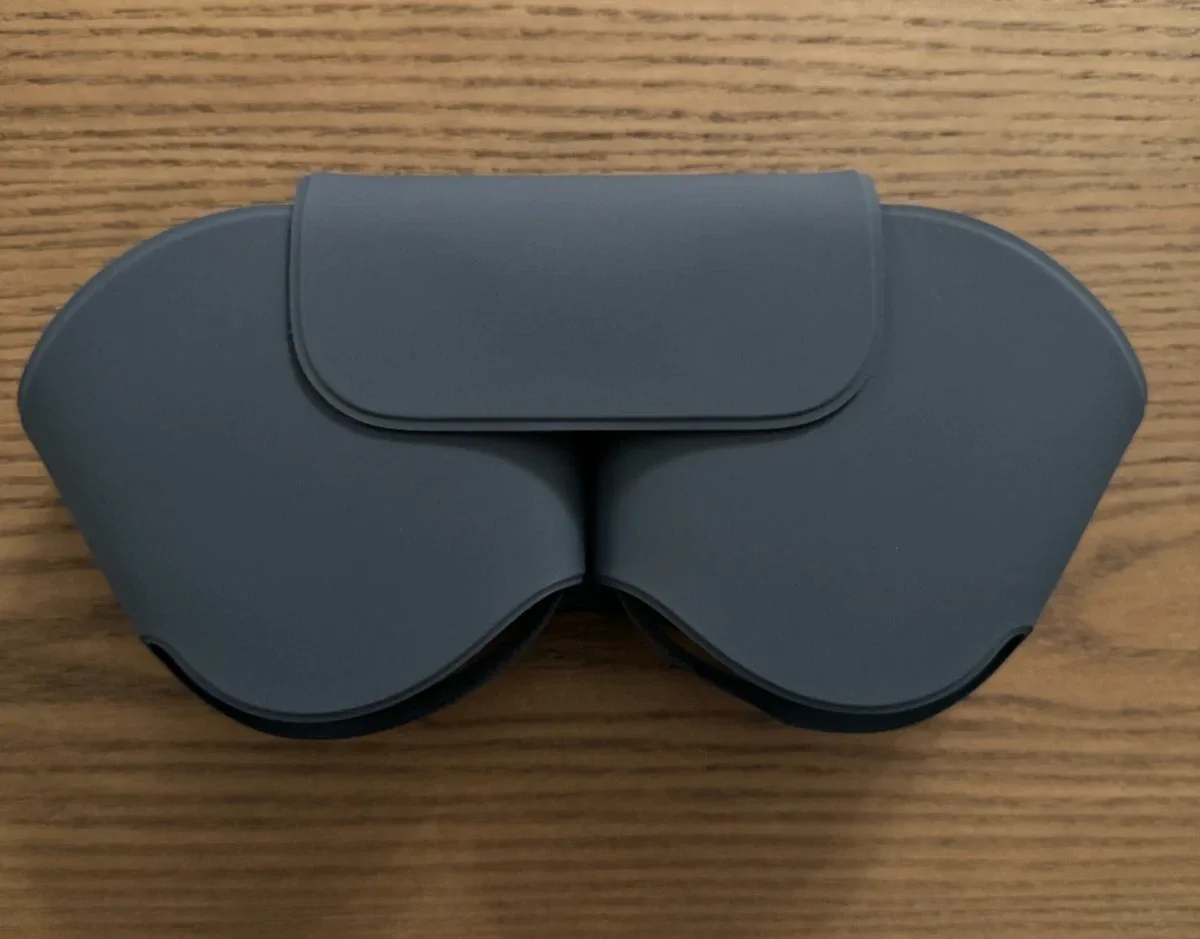 Brand New Apple AirPods Max with Smart Case (USB-C) - Blue image indicator(6)