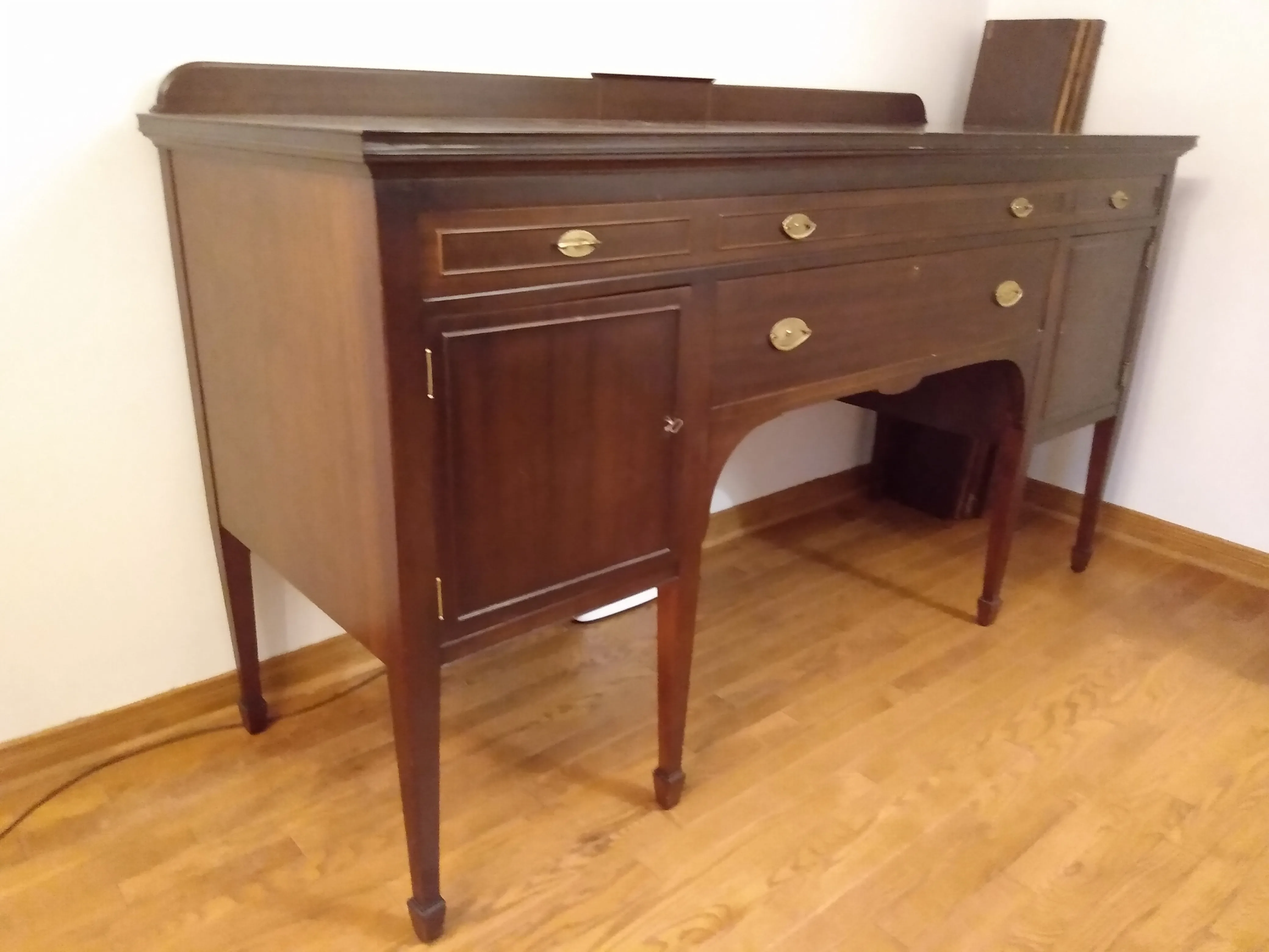 Dining room set image indicator(5)