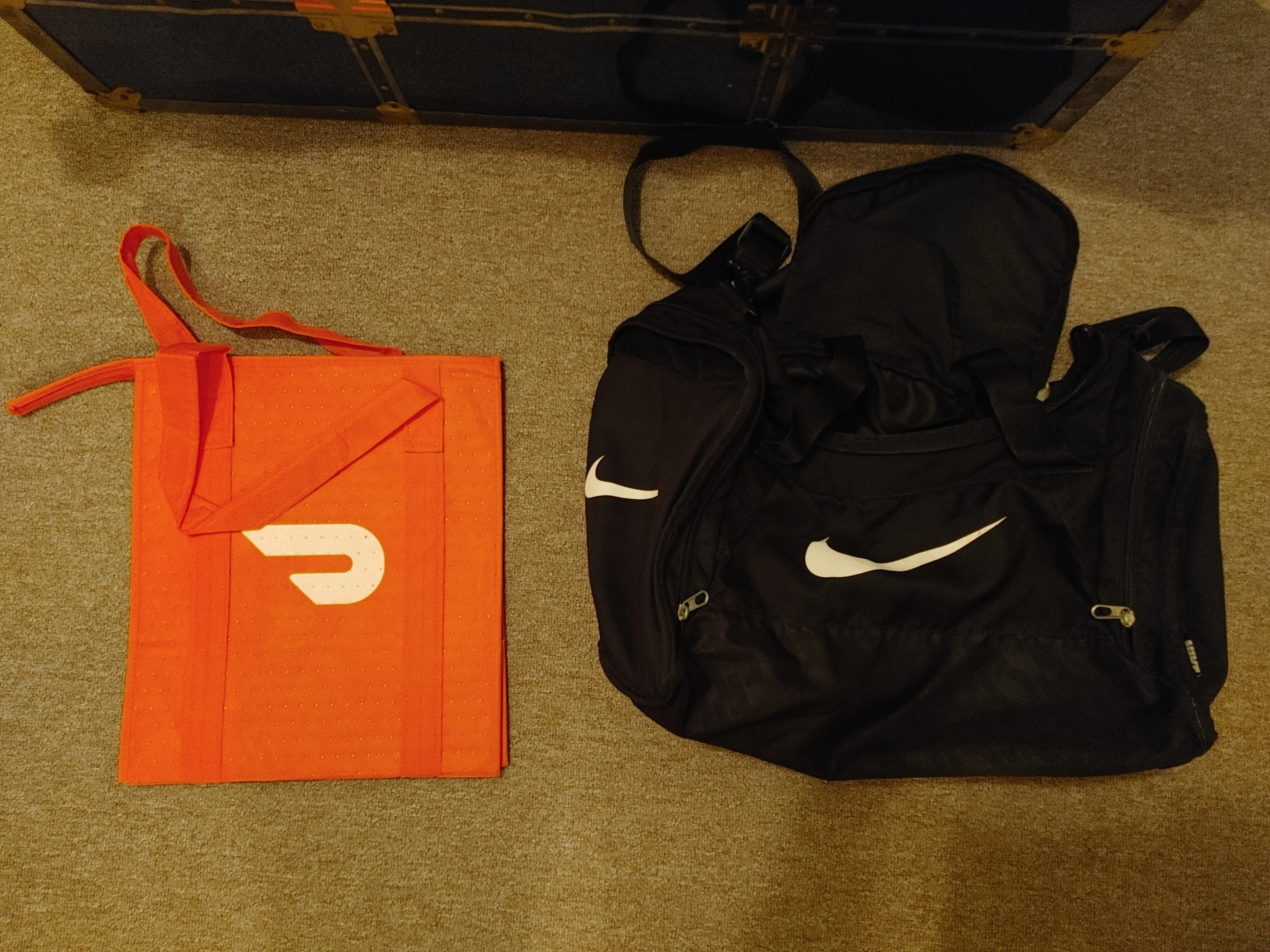 Doordash Thermal Bag and Nike Duffel Bag thumbnail
