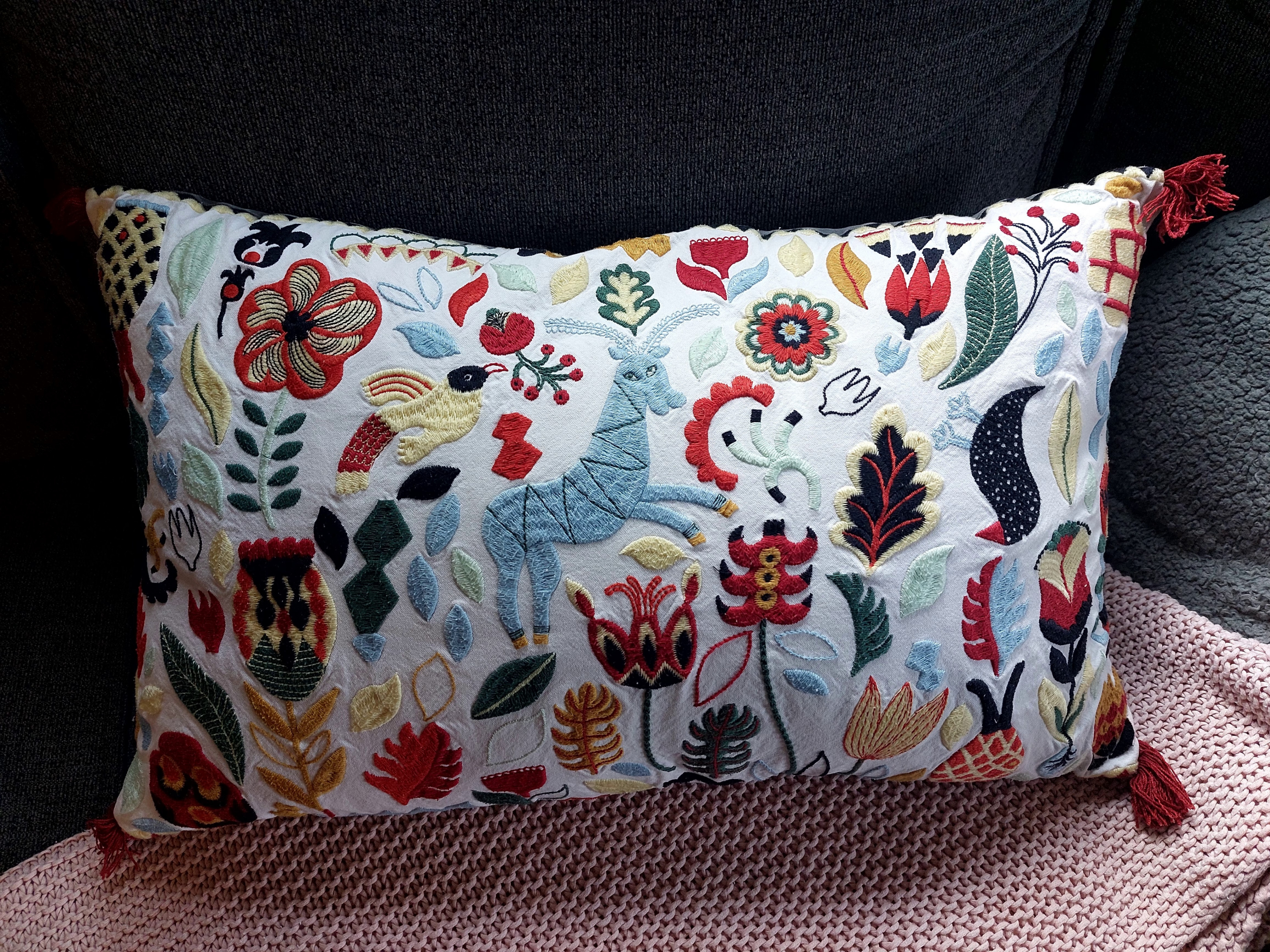 RÖDARV IKEA Cushion