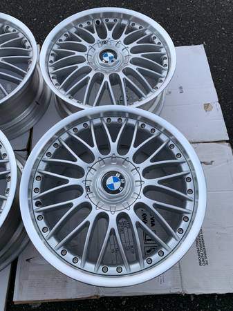 Set of OEM BMW 101M 2 Piece BBS 19" E60 rims in showroom cond - photo 3