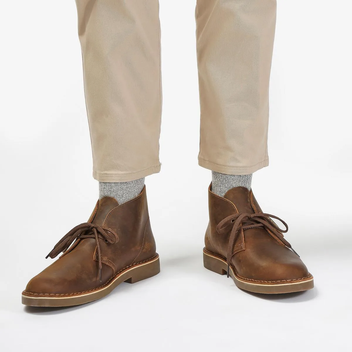 Gently Used Classic Clarks Leather Shoes thumbnail