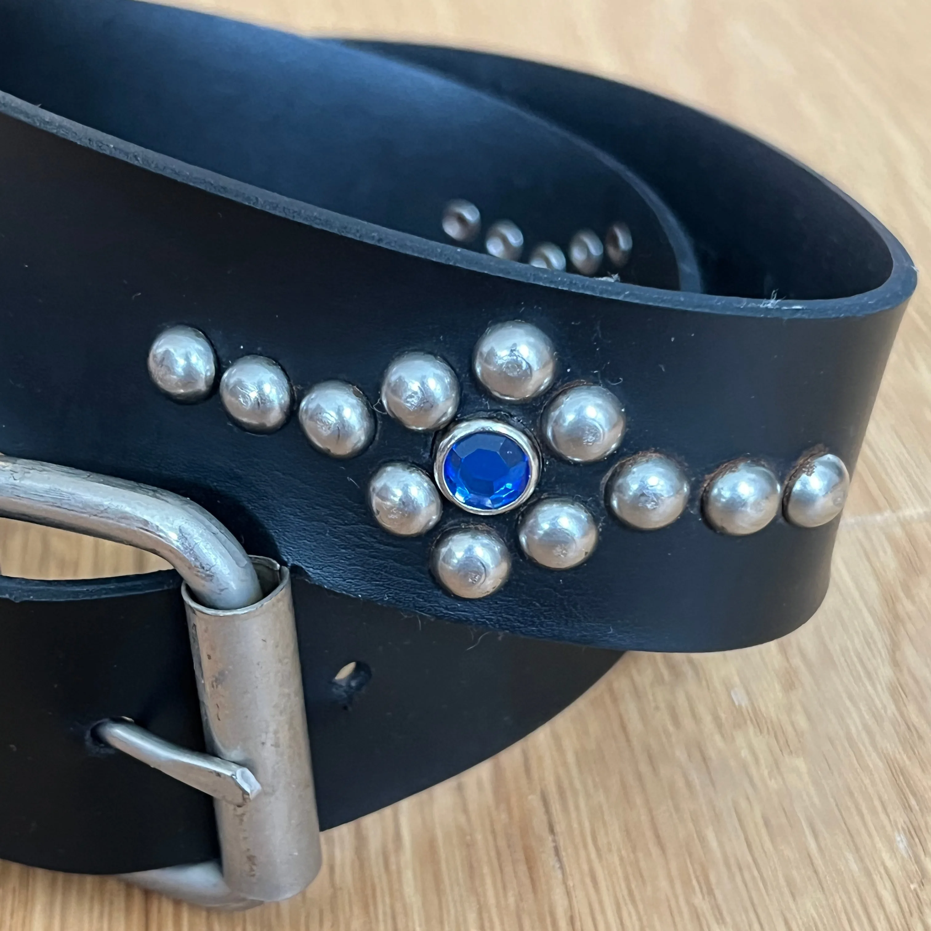 Vintage 90s Y2K Studded Jewel Leather Belt image indicator(2)