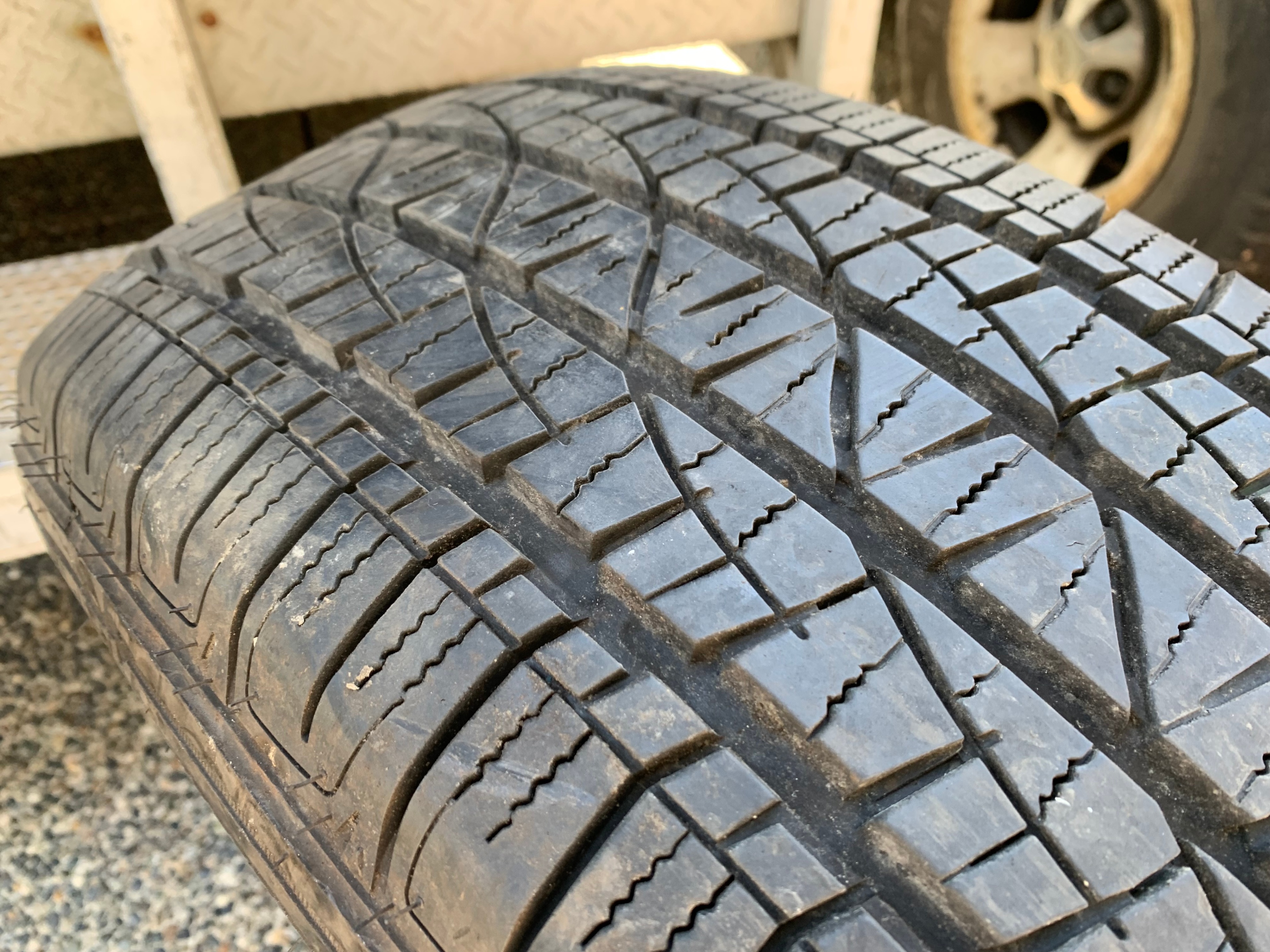 1 X single 265/65/17 Firestone Destination LE2 with 80% tread - photo 4