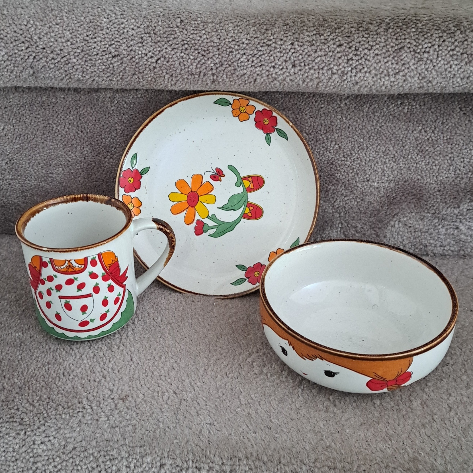 Child’s 3-piece China Set - photo 2