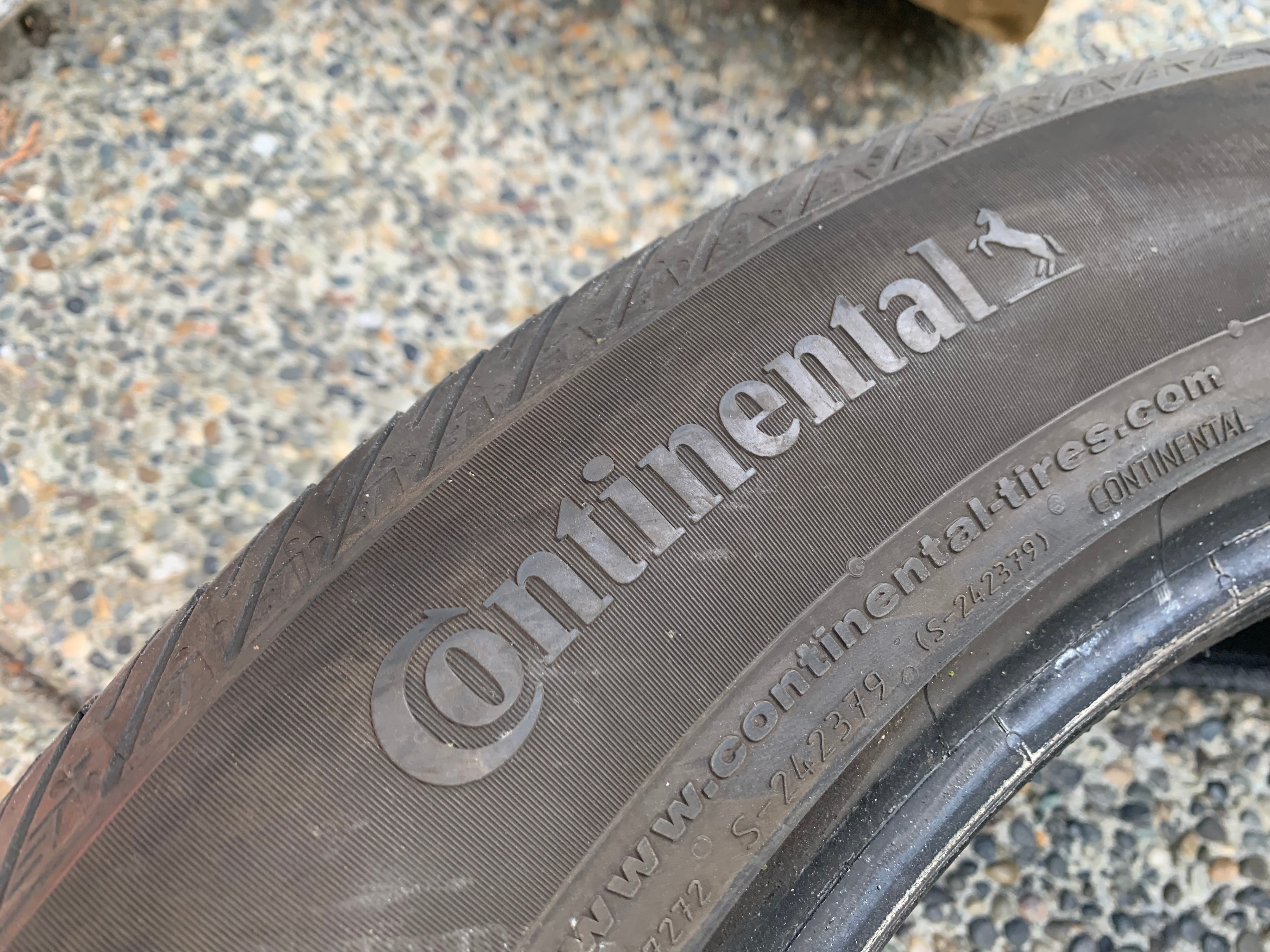 1 X single 255/50/20 Continental cross contact LX sport - photo 5