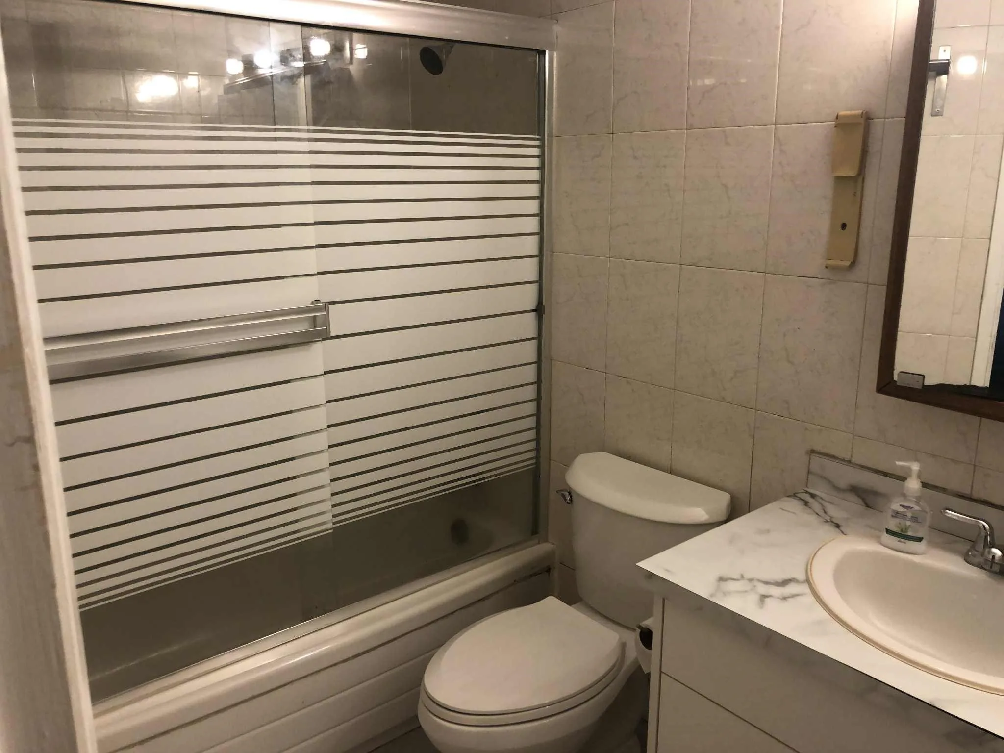 Furnished 2-Bedroom Townhouse for Rent image indicator(5)