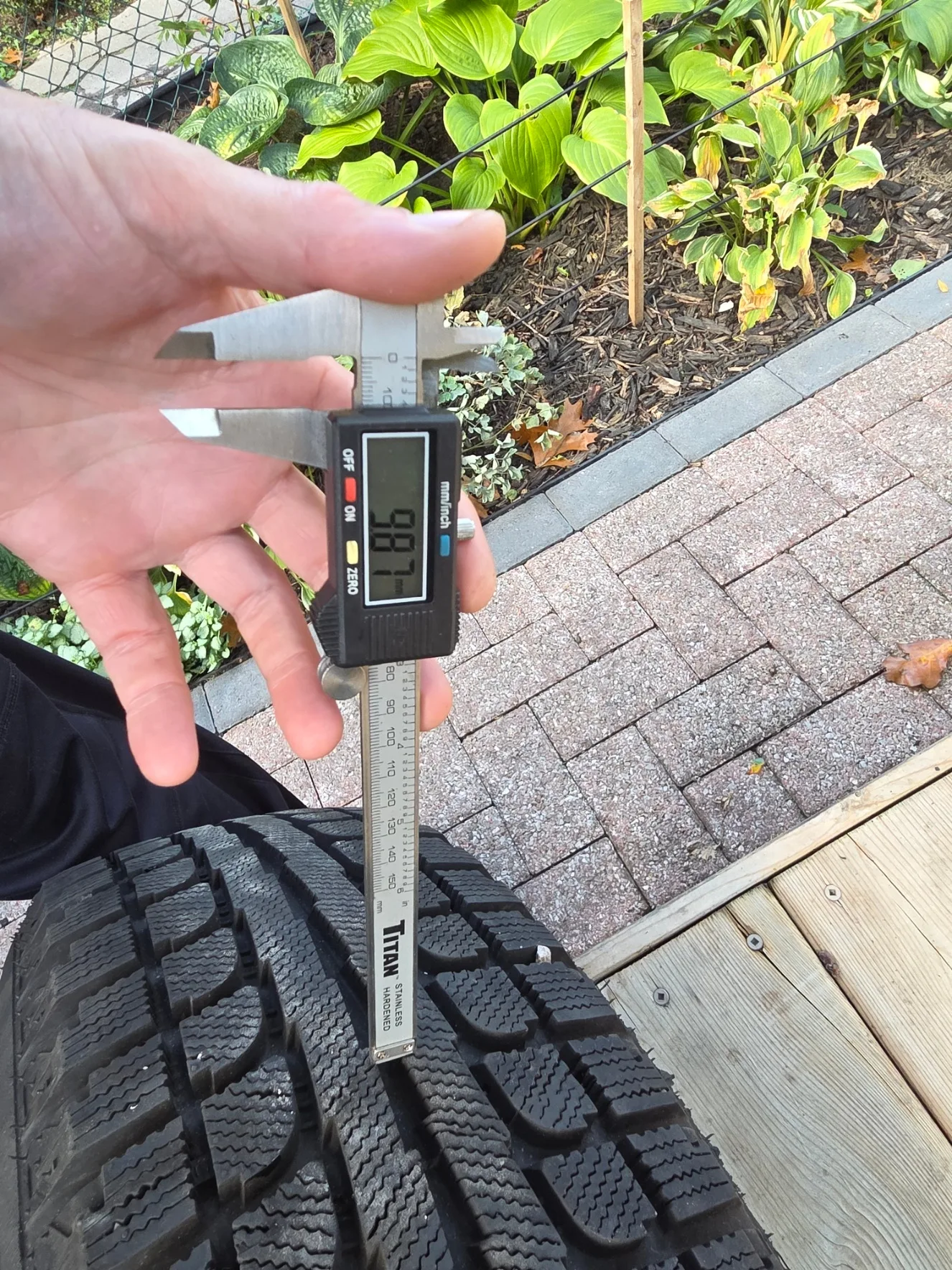 New wheels and winter tires Audi Q5 image indicator(4)