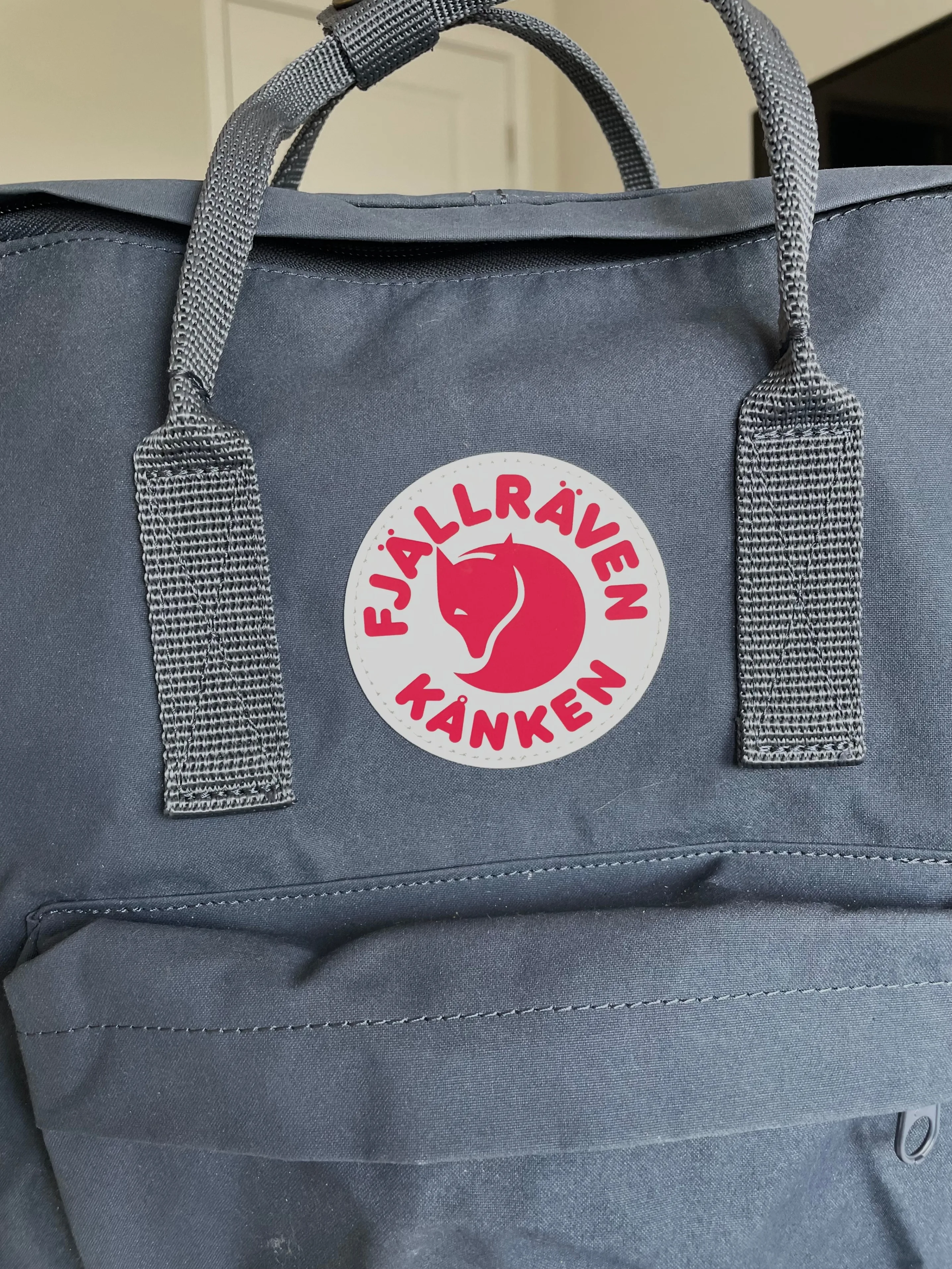 Fjallraven Kanken Everyday Outdoor Backpack image indicator(2)
