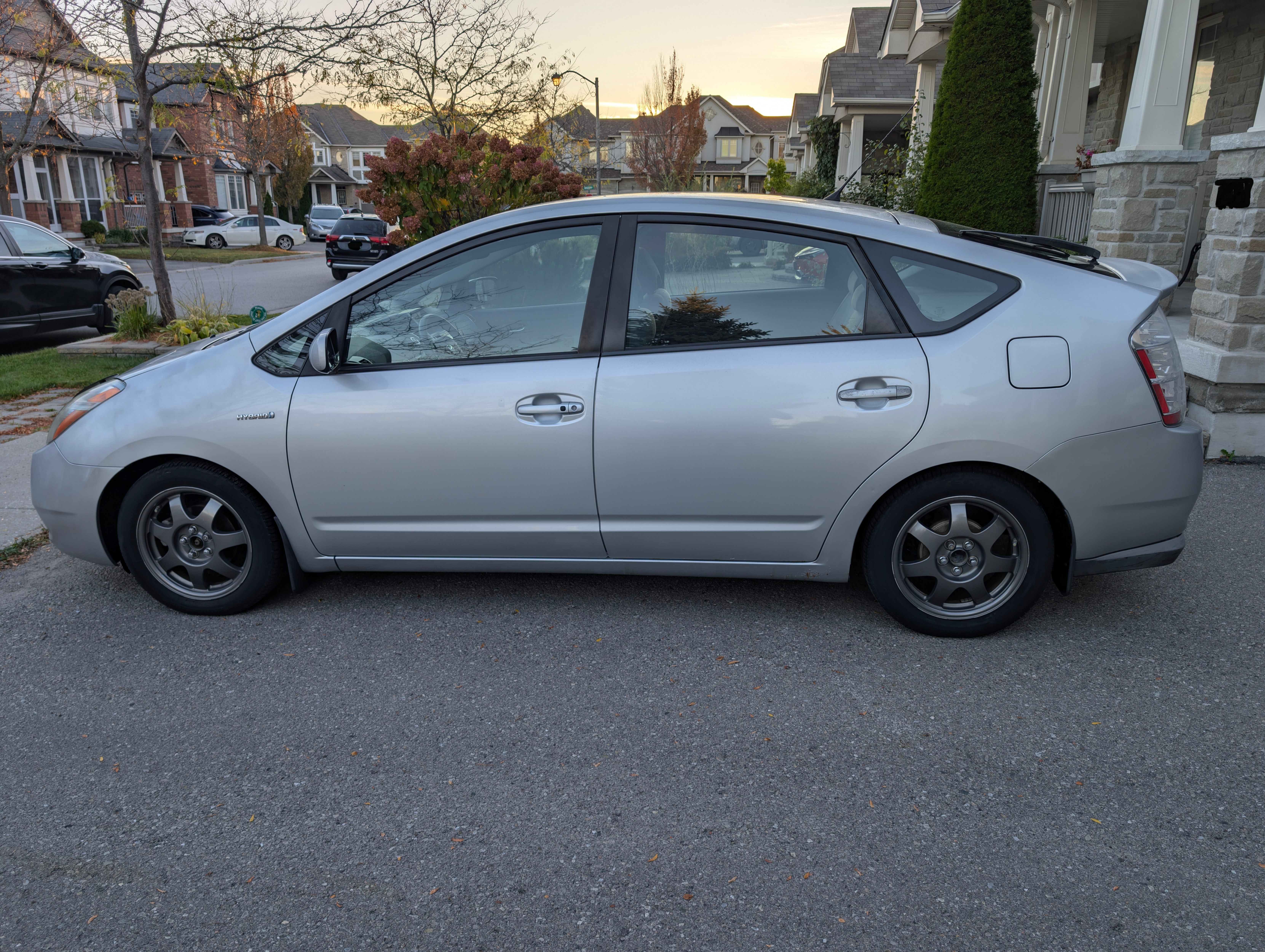 2008 Toyota Prius - Runs Great - Accident Free - photo 4