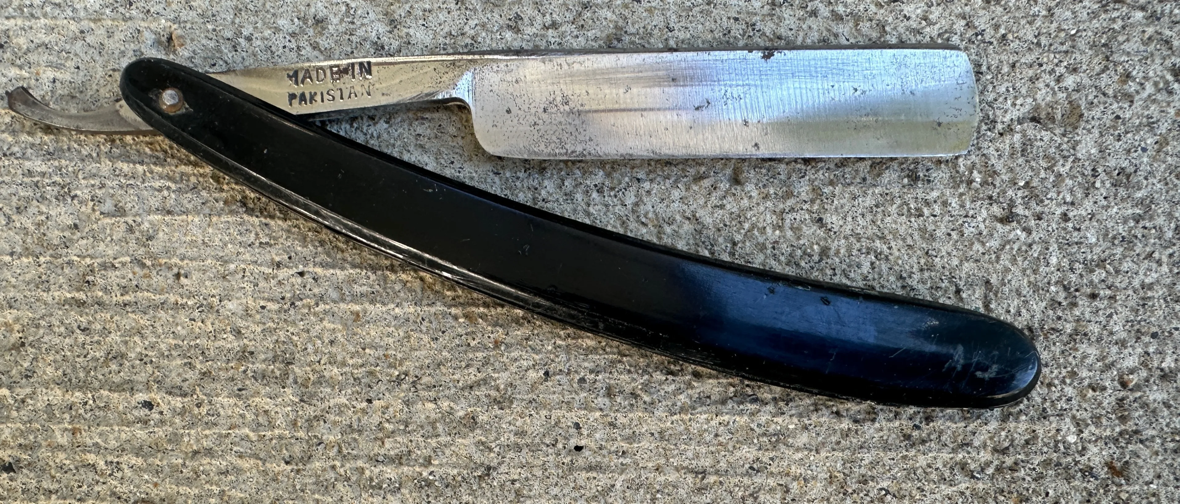 Vintage Straight Razor Pakistan. image indicator(2)