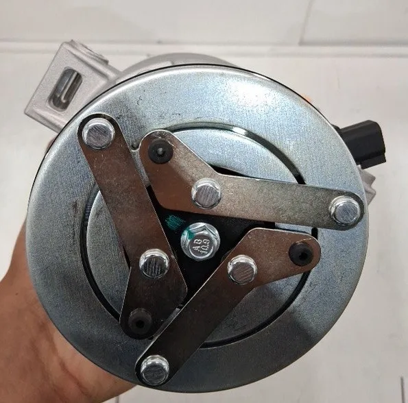 Ford Escape, Lincoln MKC – A/C Compressor 4-Groove Pulley image indicator(4)