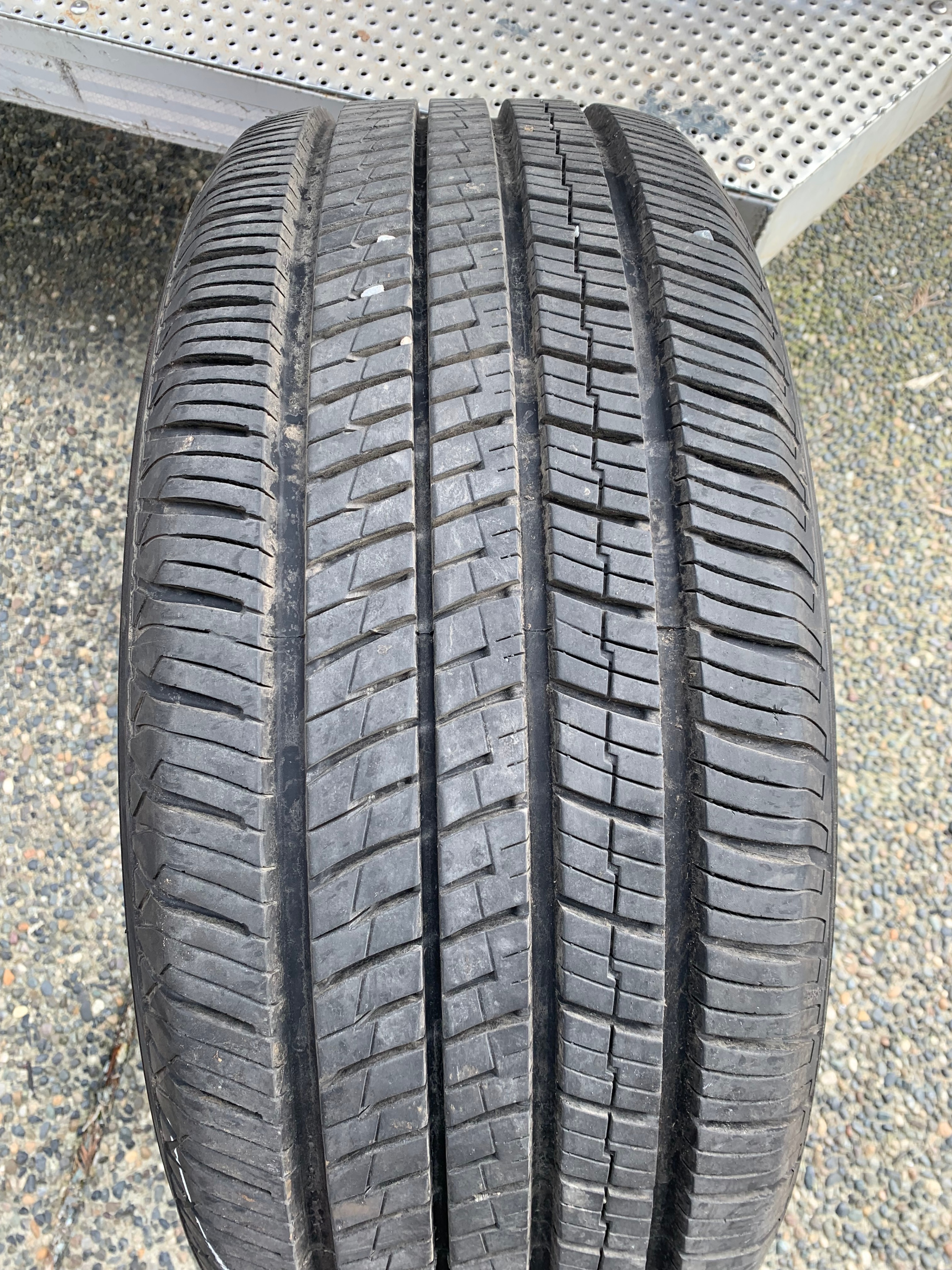 1 X single 245/50/18 M+S Yokohama Avid Ascend GT tread like new