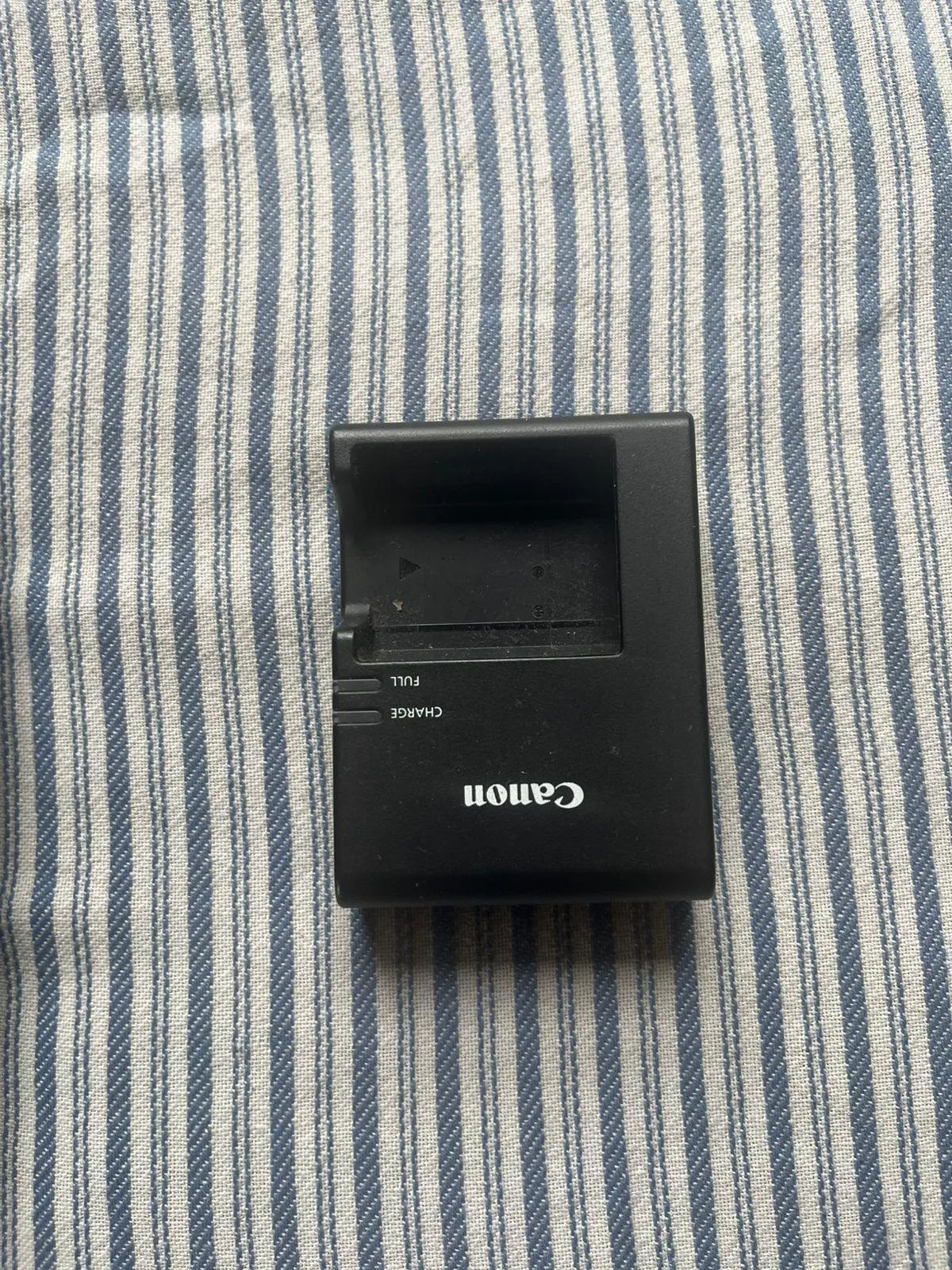 Canon EOS Rebel T100 DSLR with 2 Lenses – For Rent image indicator(3)