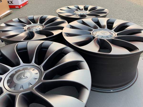 Set of UBERTURBINE 21" TESLA Model Y Performance wheels - photo 4
