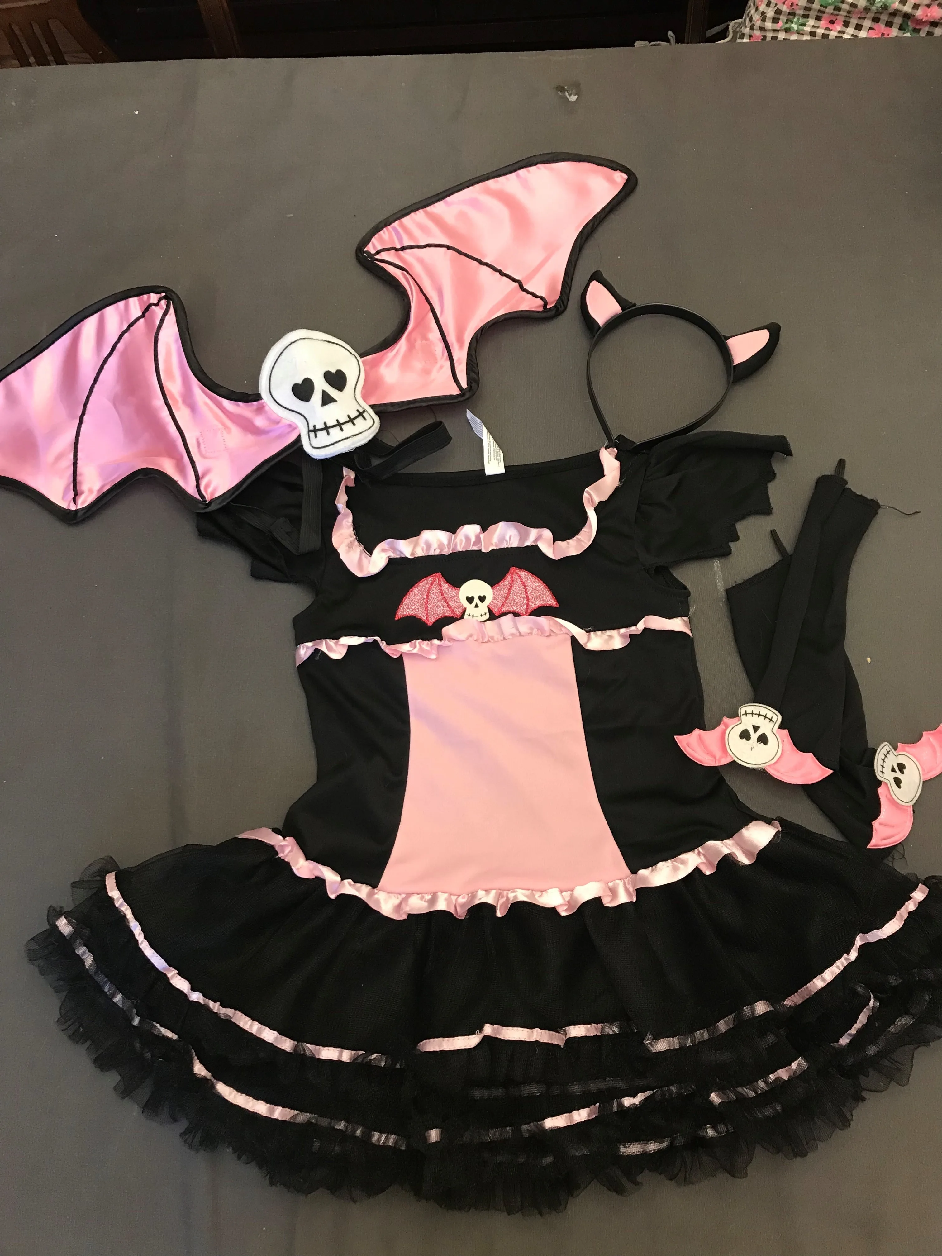 "Bat to the Bone" ("BatipiCarona") Kid's Halloween Costume image indicator(2)