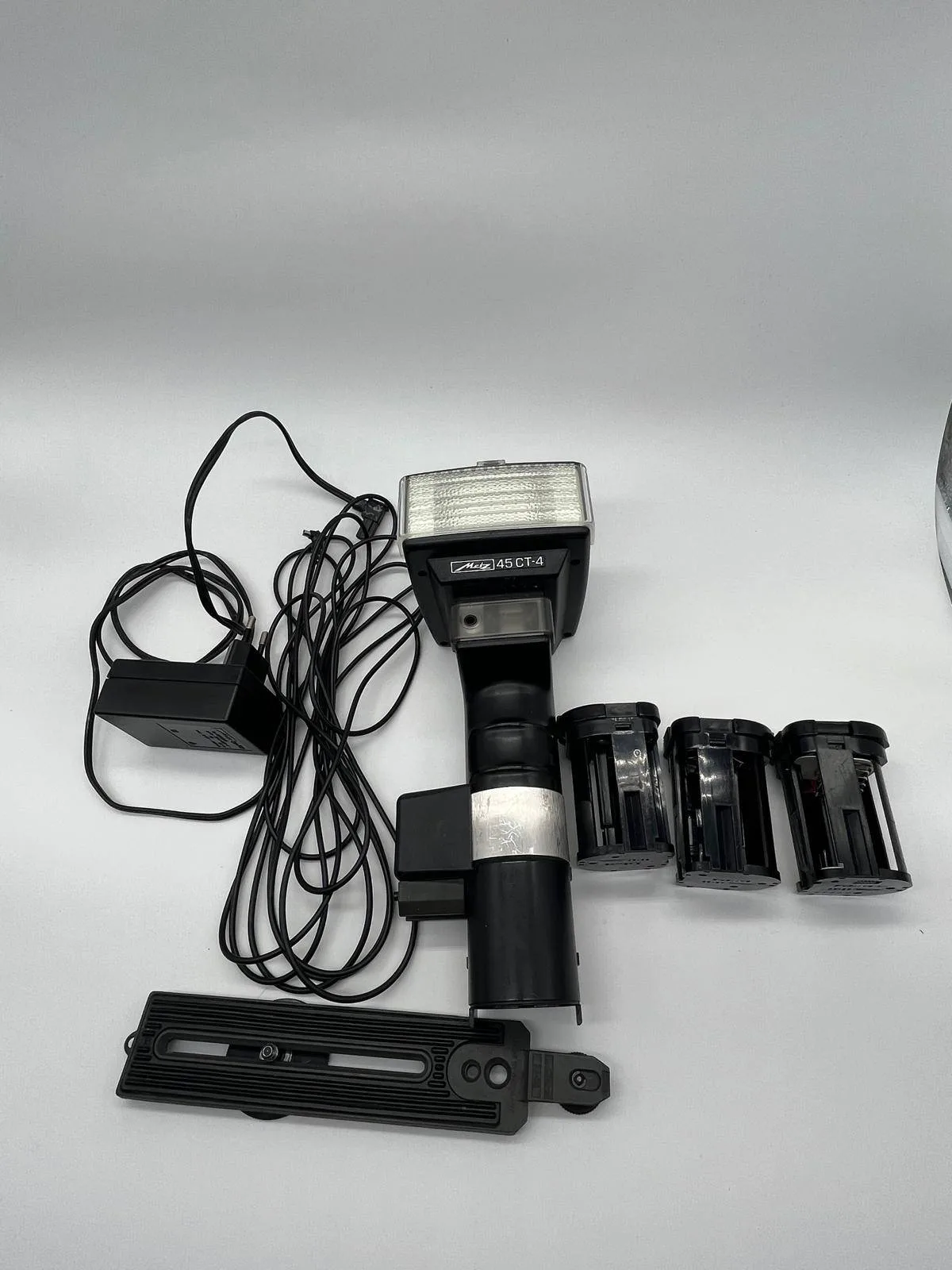 Metz 45CT-4 Hammerhead Flash Unit thumbnail